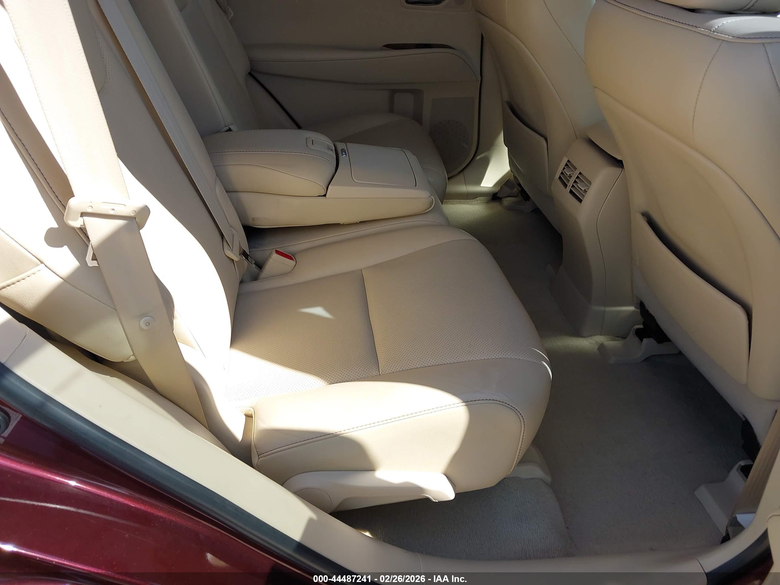 LEXUS RX image 8