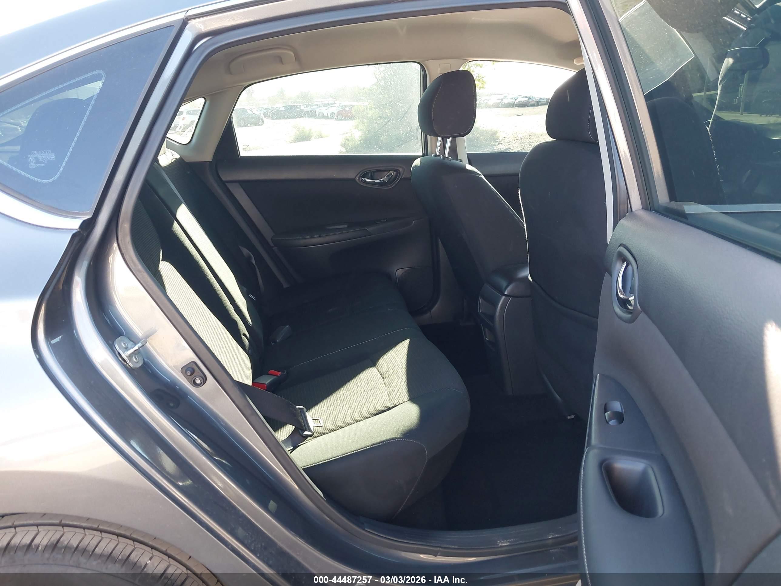 NISSAN SENTRA image 8