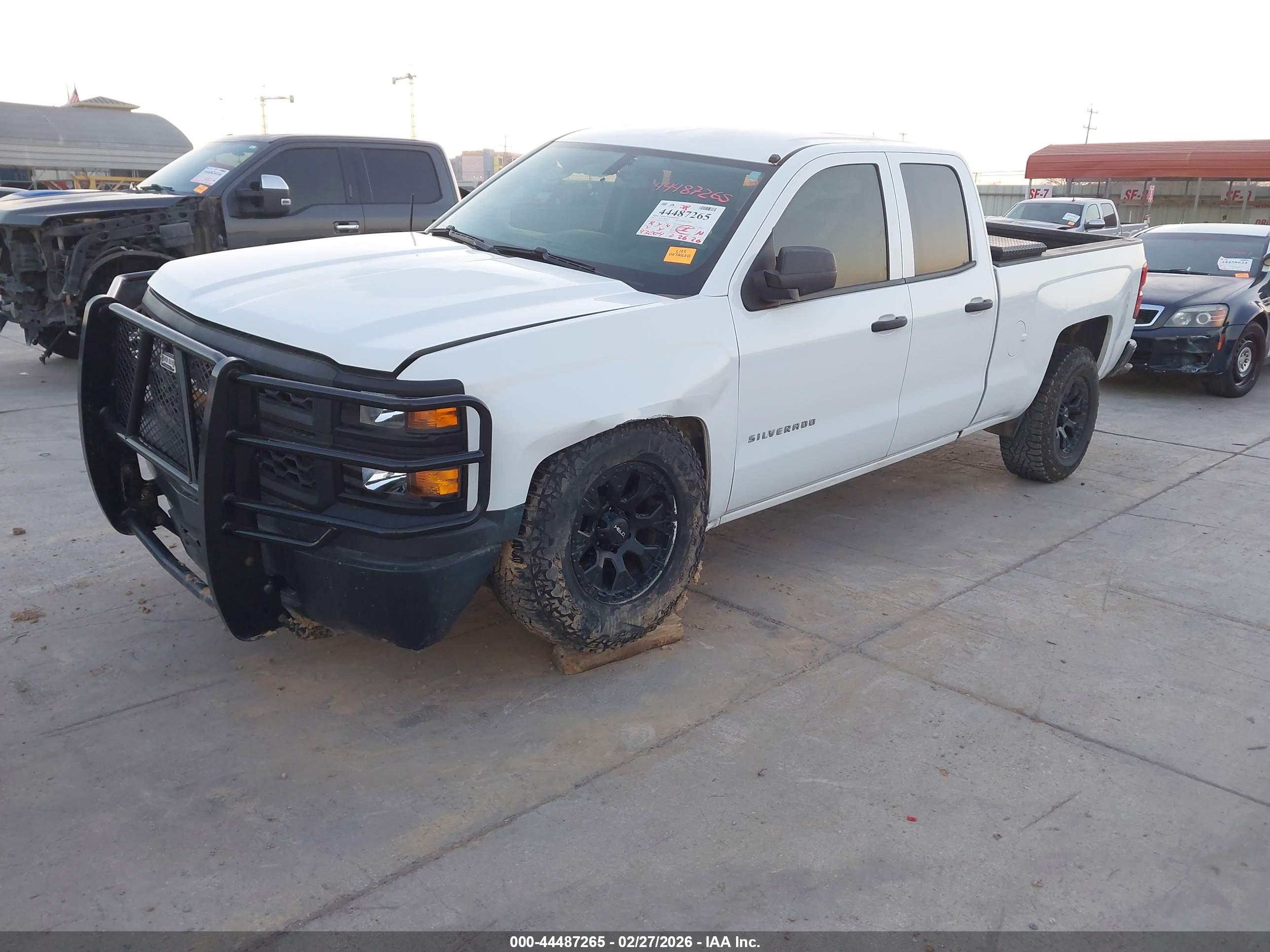 CHEVROLET SILVERADO image 2