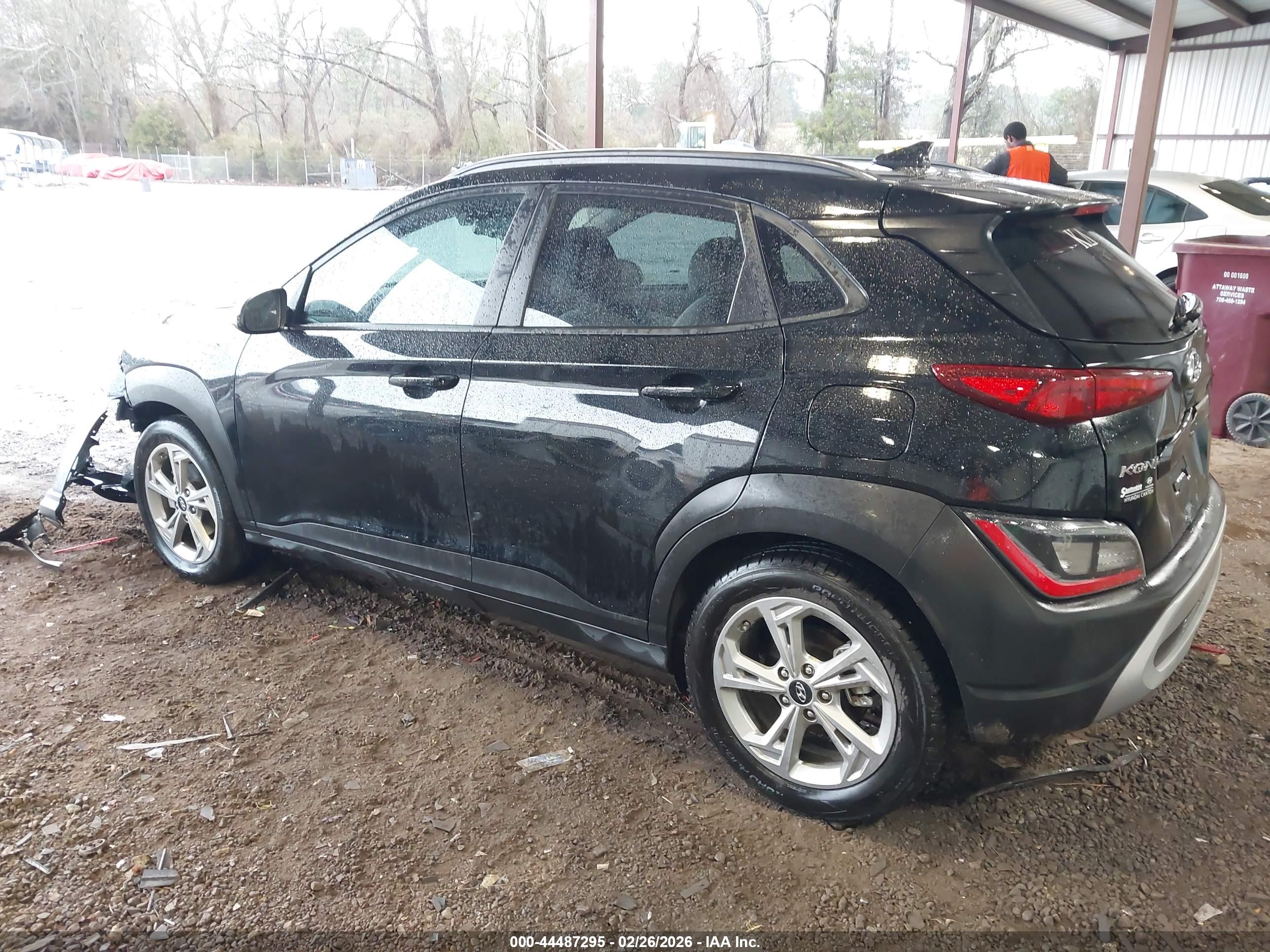 HYUNDAI KONA image 3