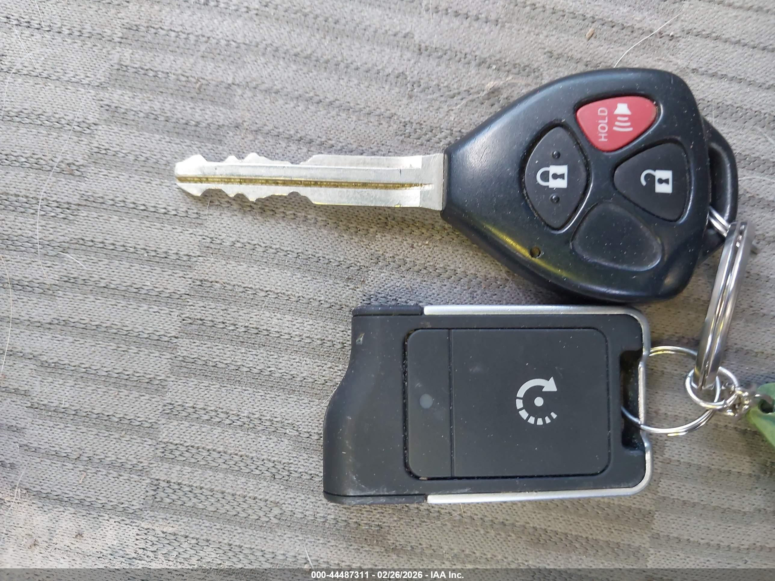 TOYOTA RAV4 image 11