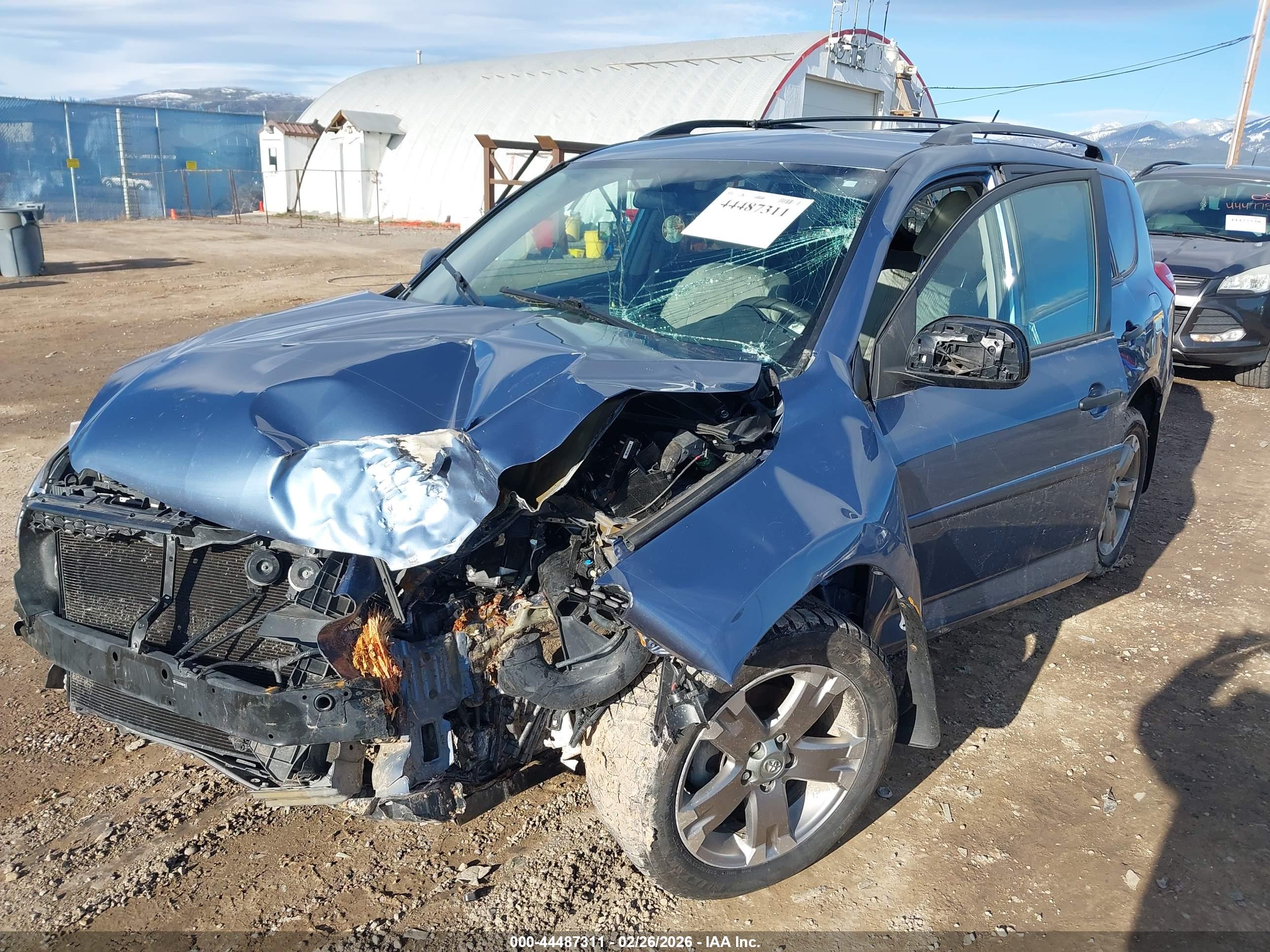 TOYOTA RAV4 image 6
