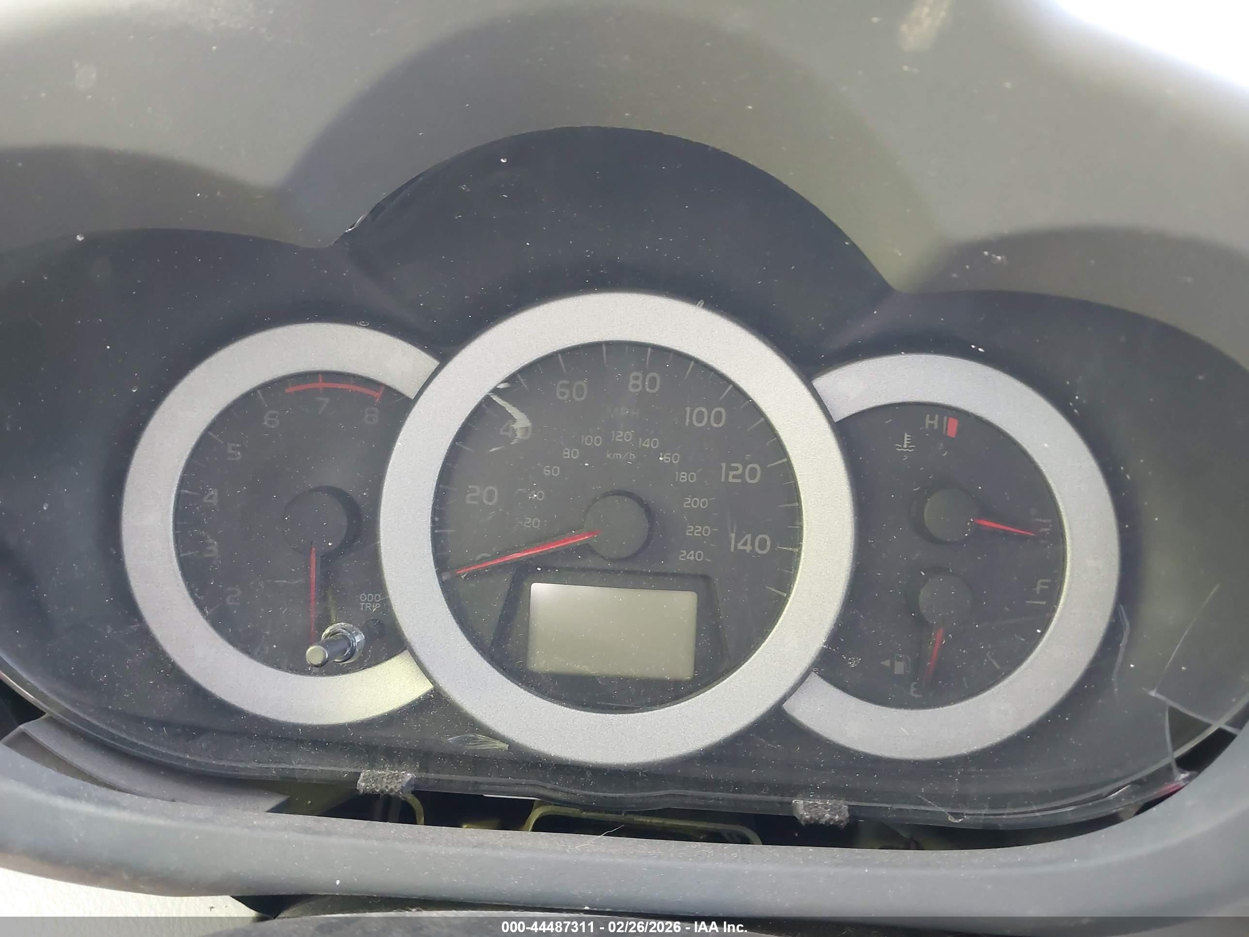 TOYOTA RAV4 image 7