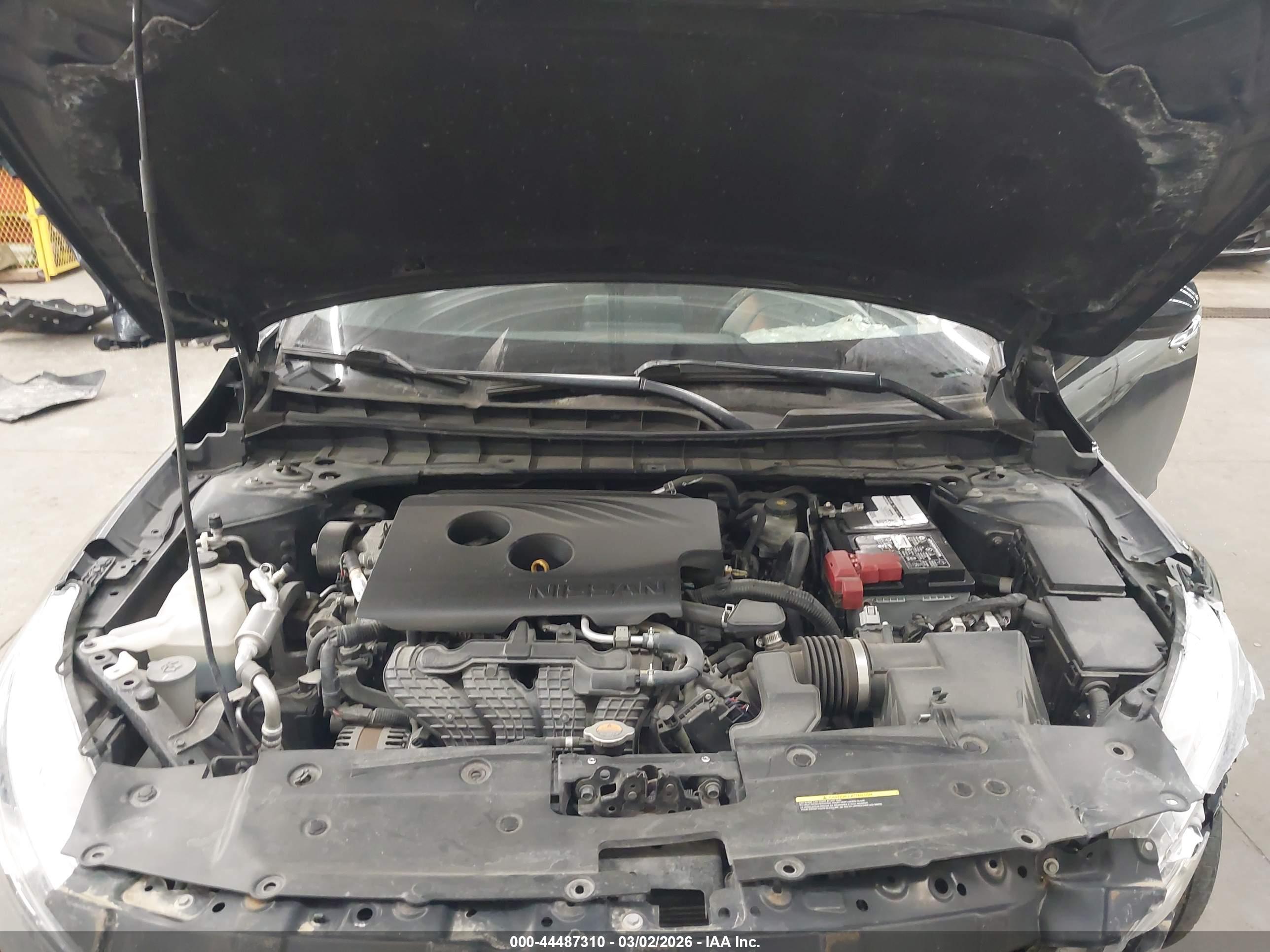 NISSAN ALTIMA image 10