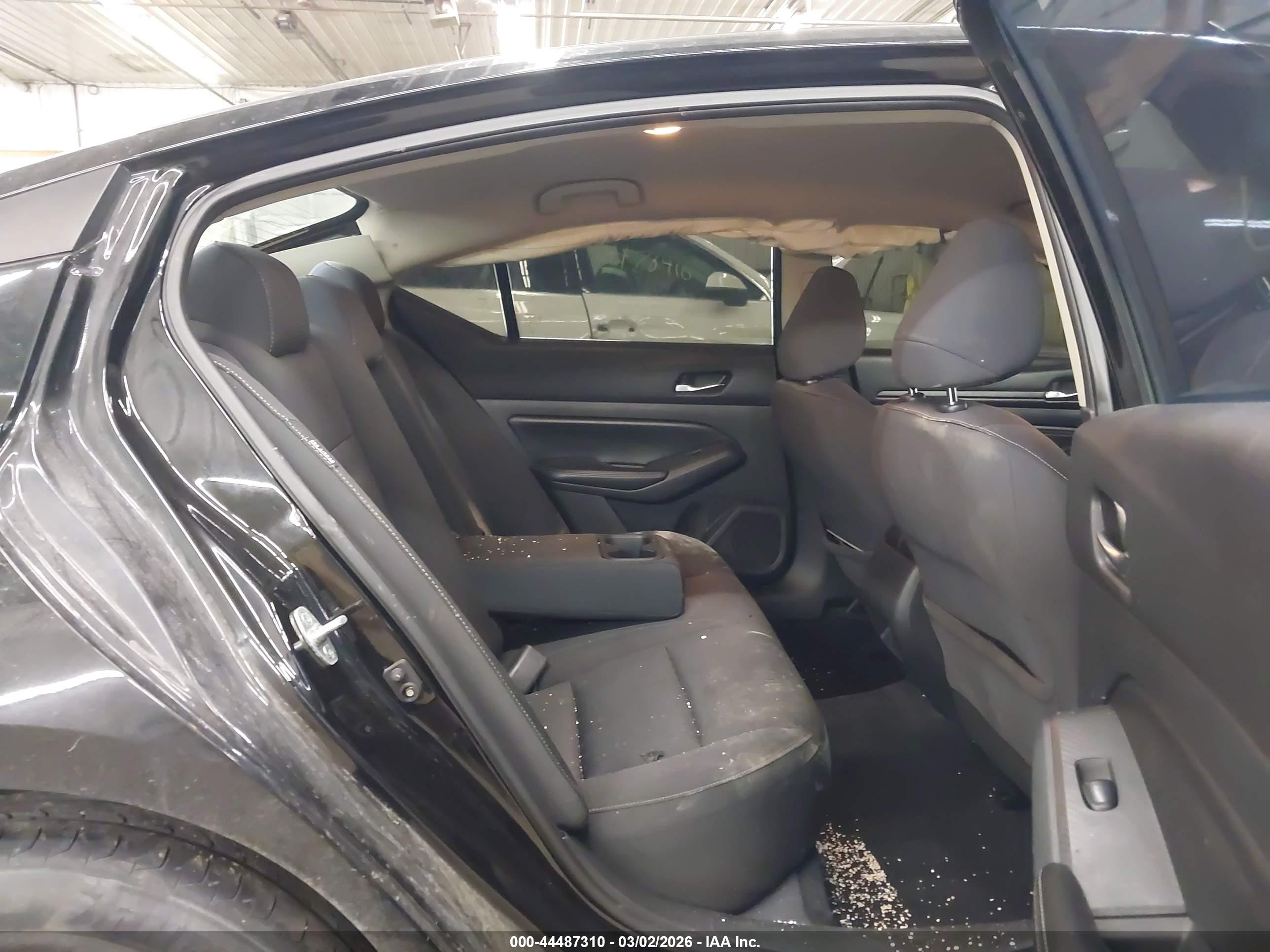 NISSAN ALTIMA image 8