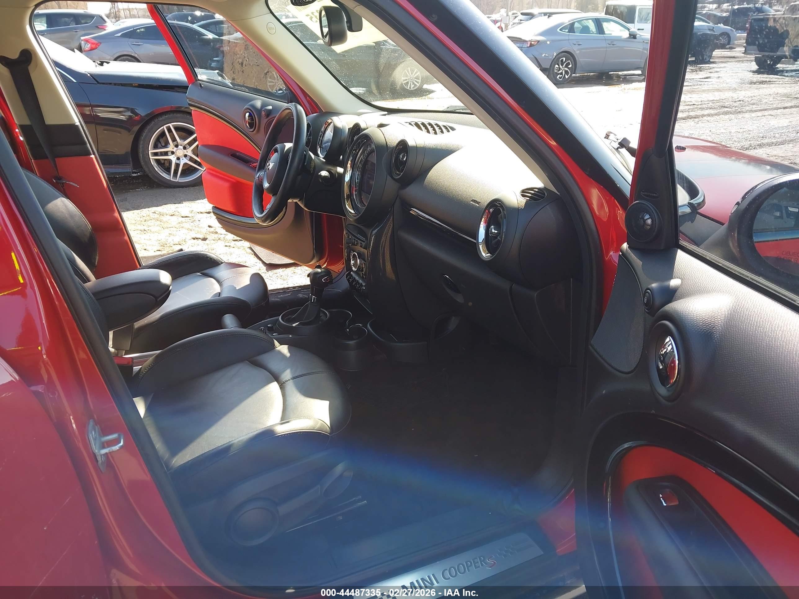 MINI COUNTRYMAN image 5