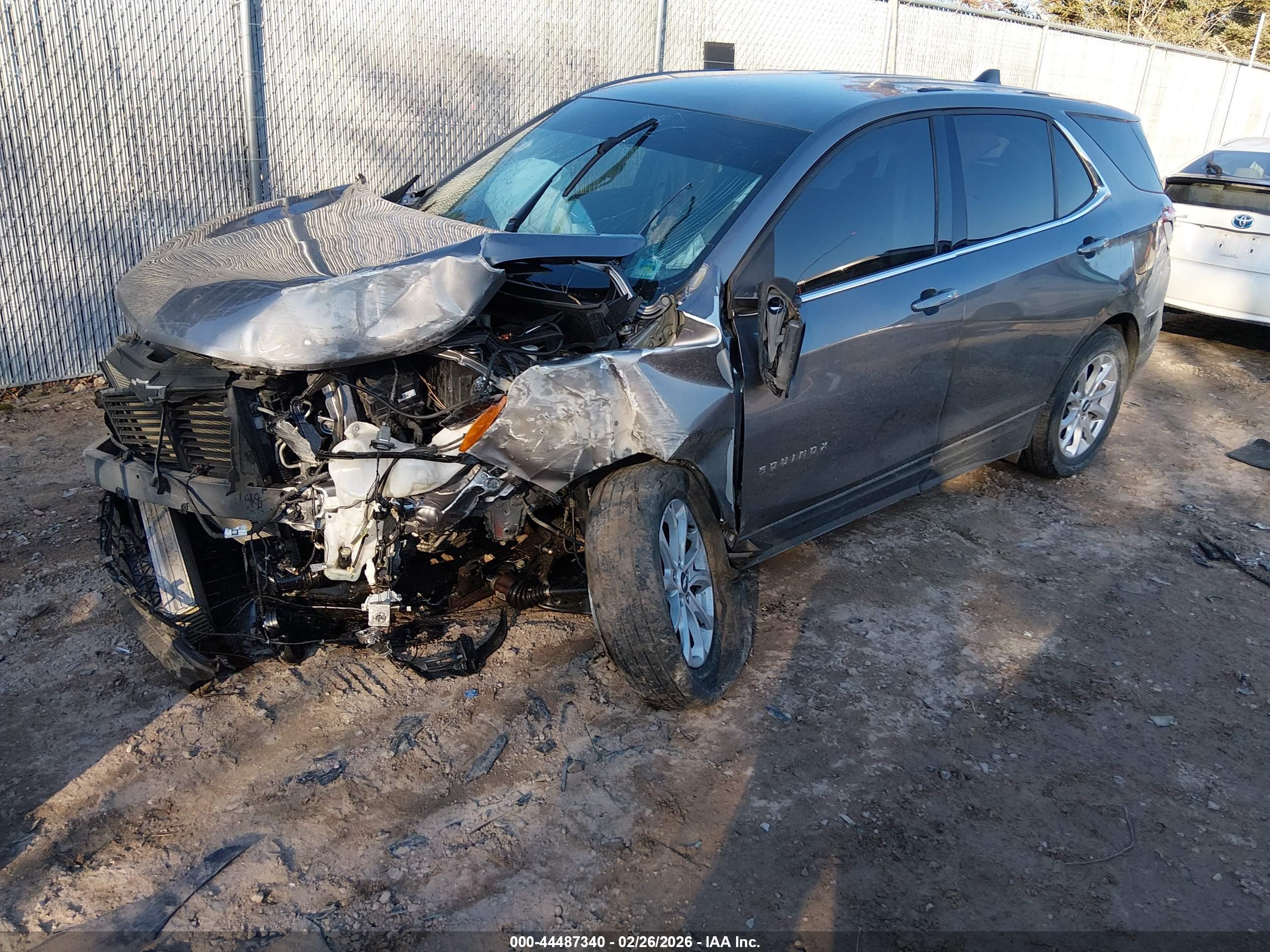 CHEVROLET EQUINOX image 2