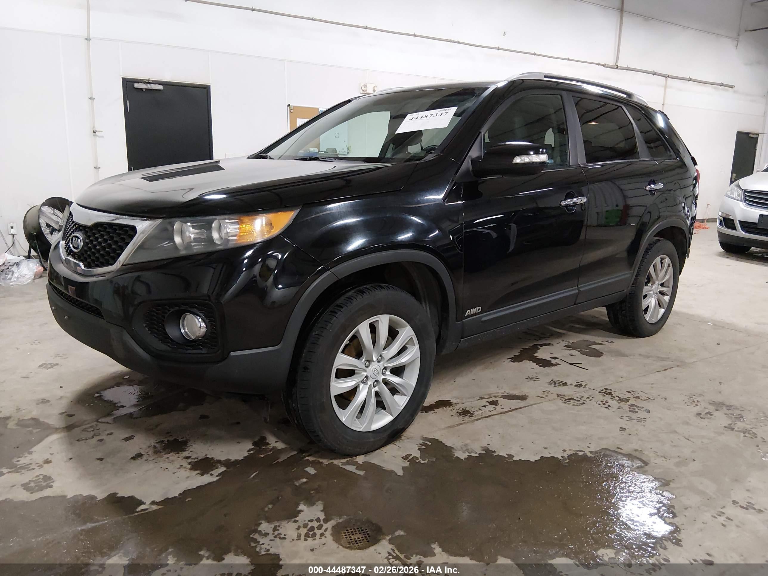 KIA SORENTO image 2