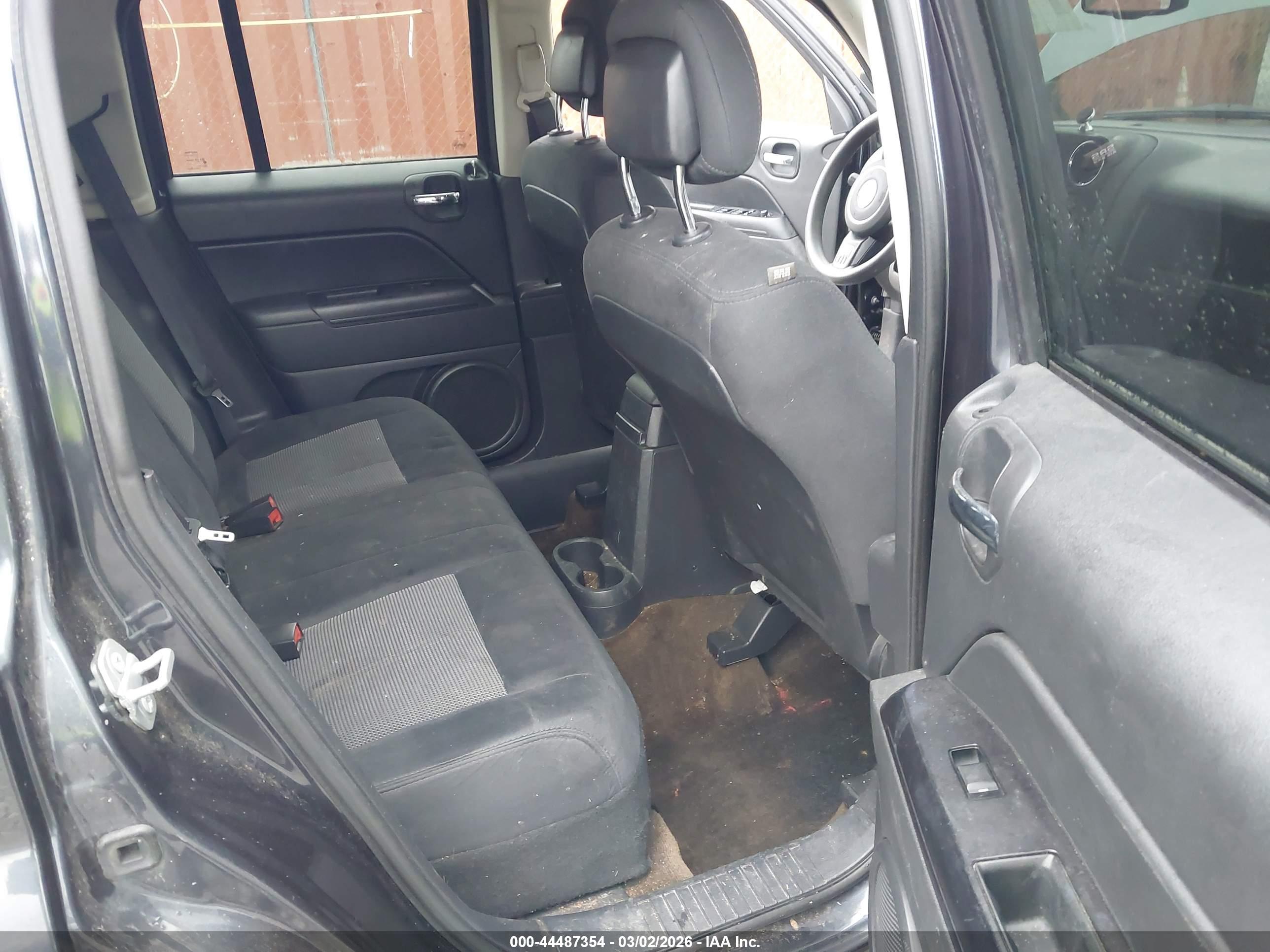 JEEP PATRIOT image 8