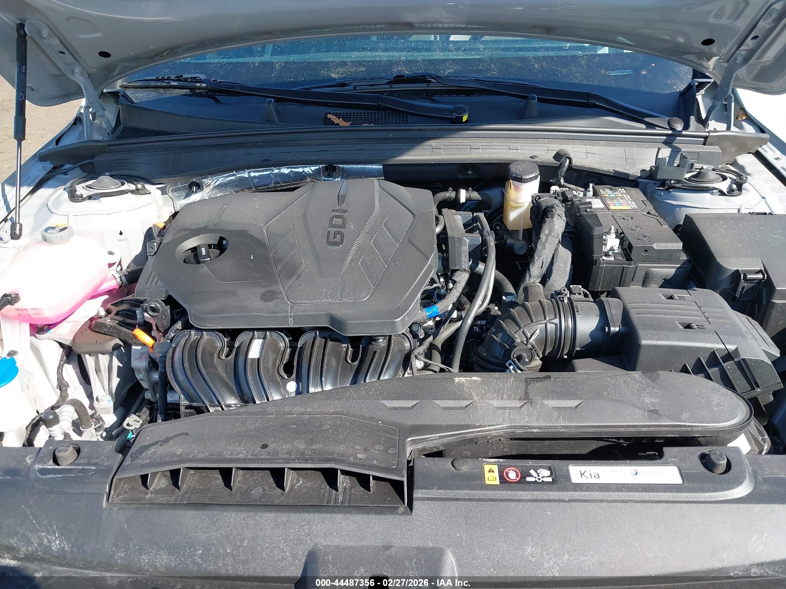 KIA K5 image 10