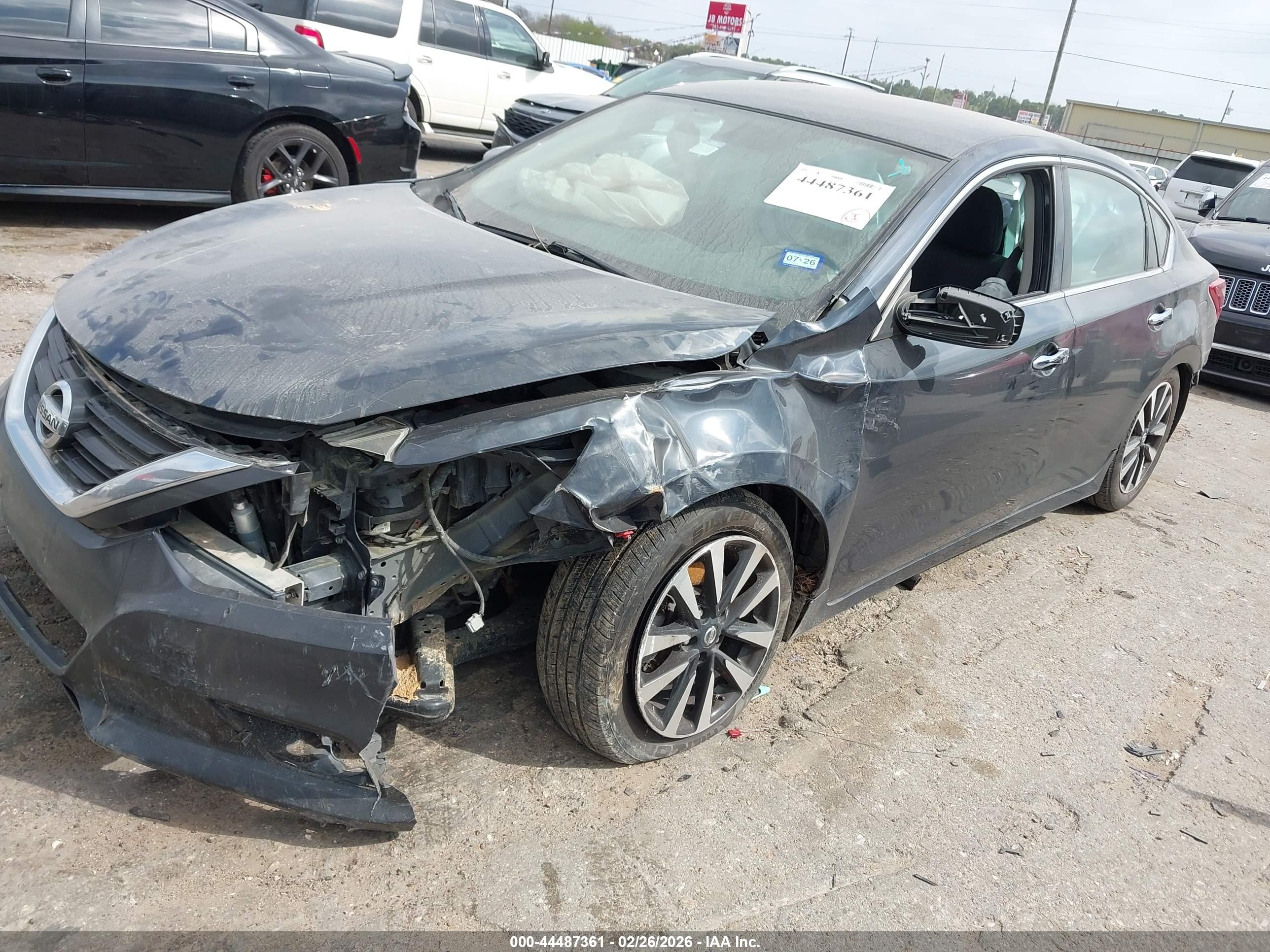 NISSAN ALTIMA image 2