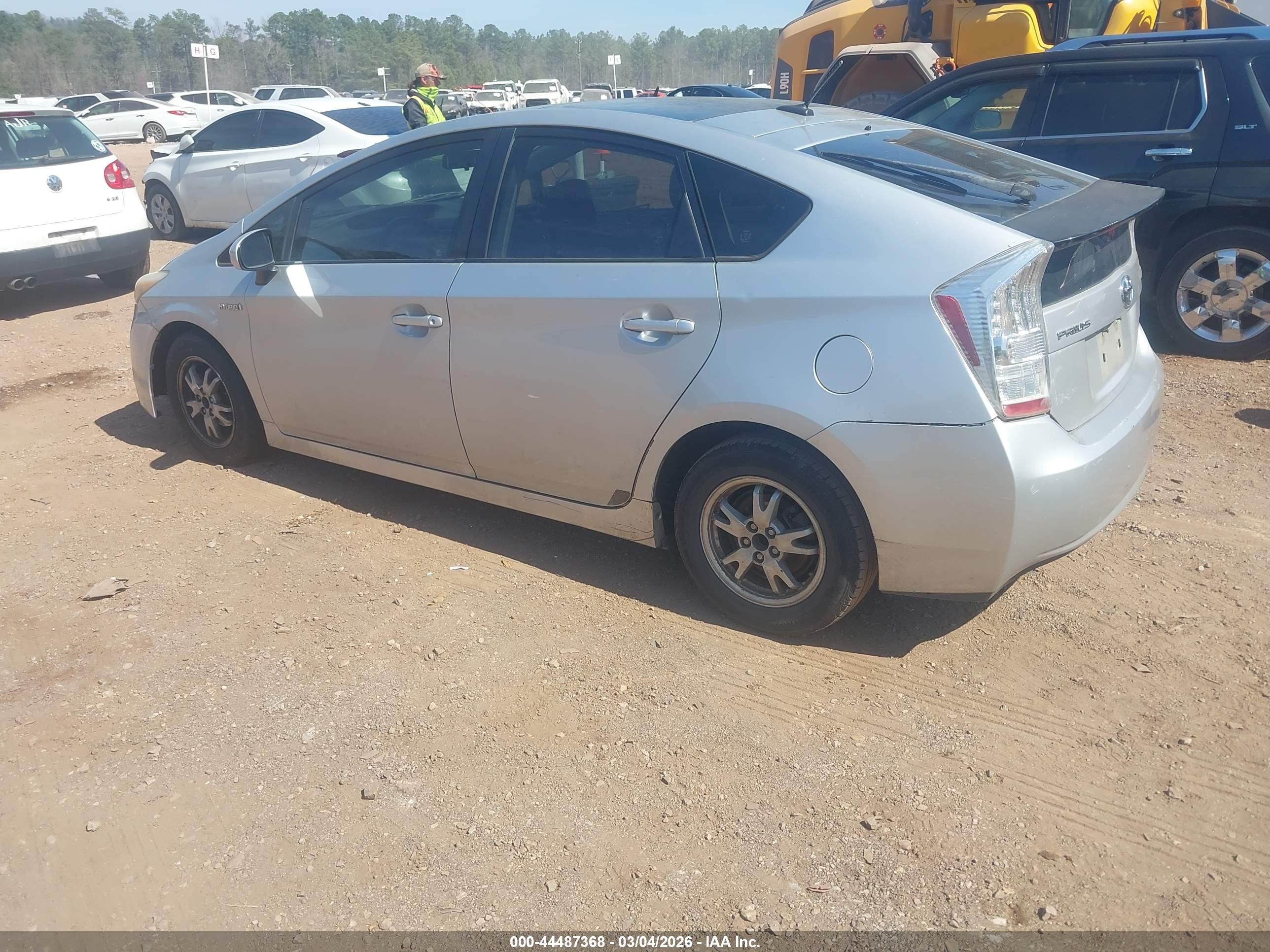 TOYOTA PRIUS image 3