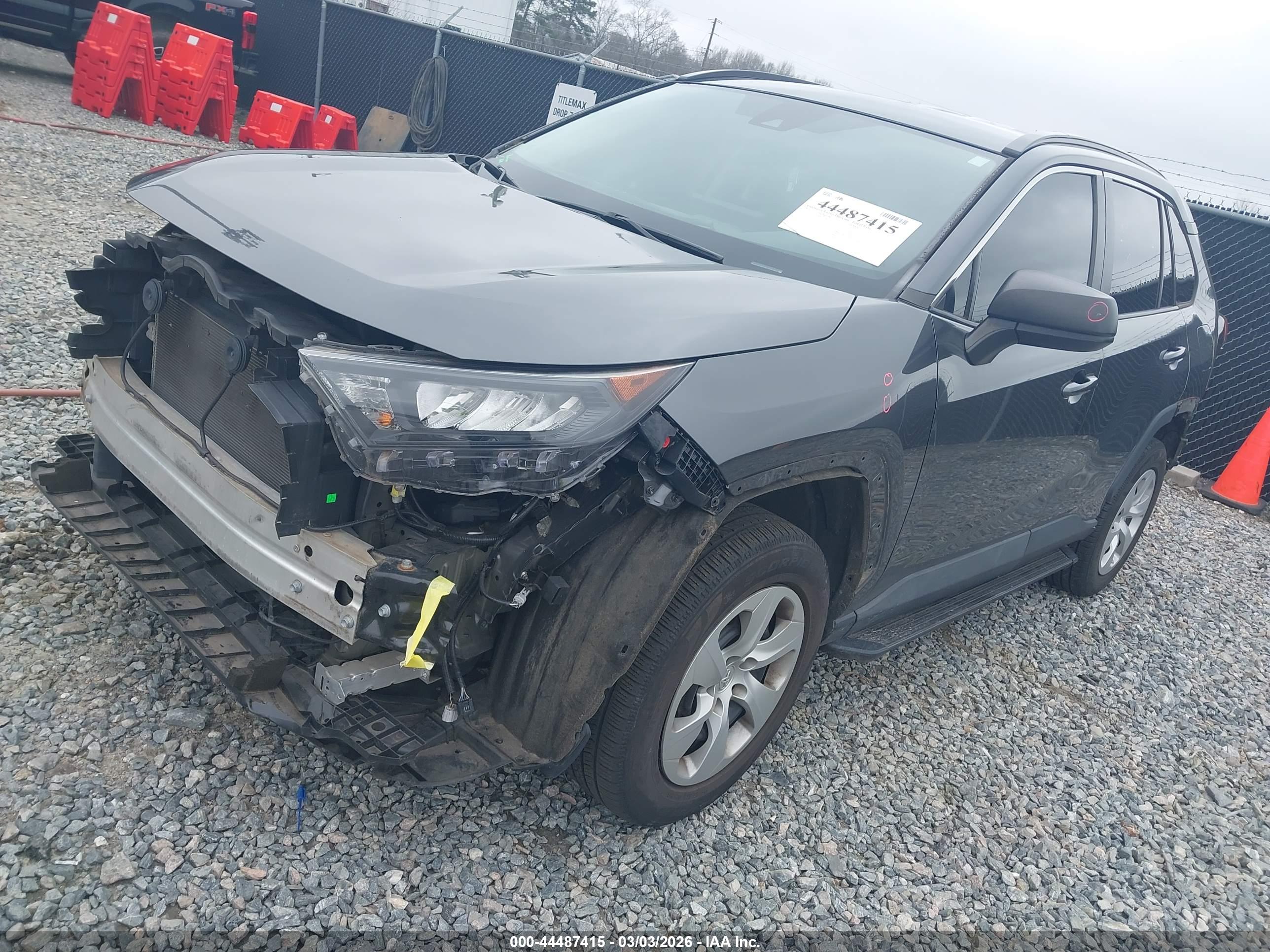 TOYOTA RAV4 image 2