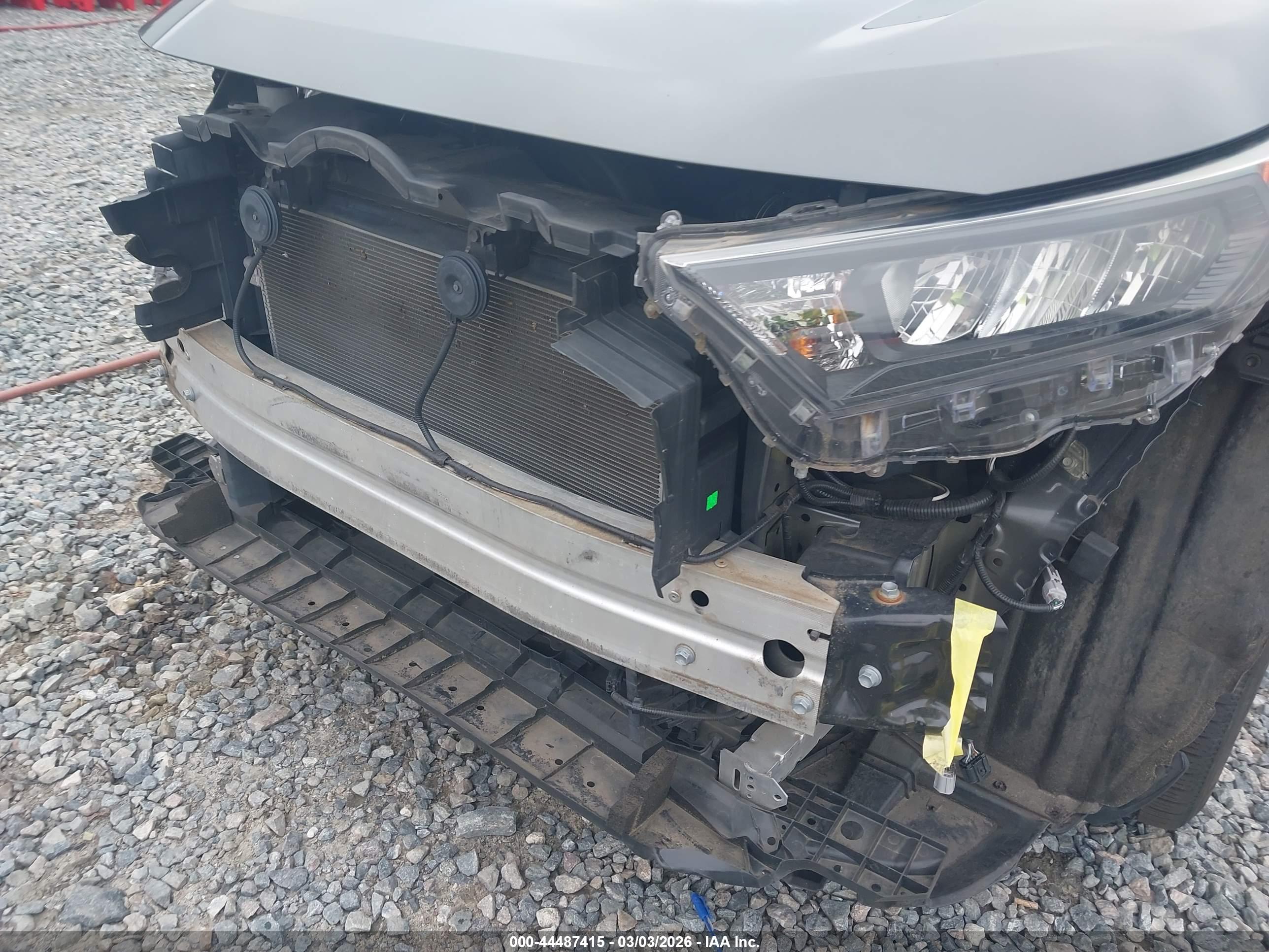 TOYOTA RAV4 image 6