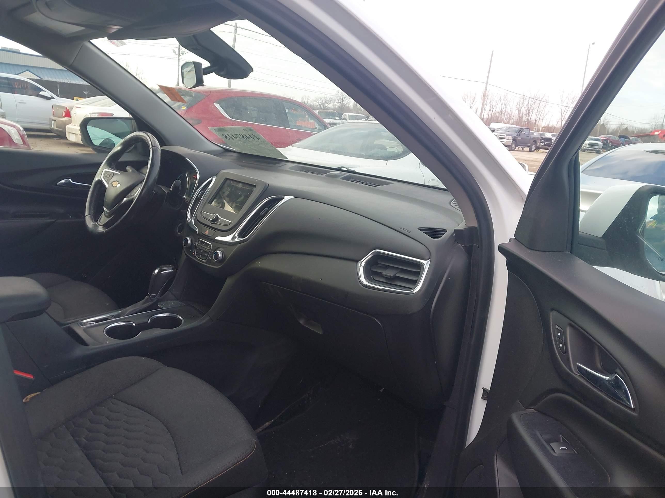 CHEVROLET EQUINOX image 5