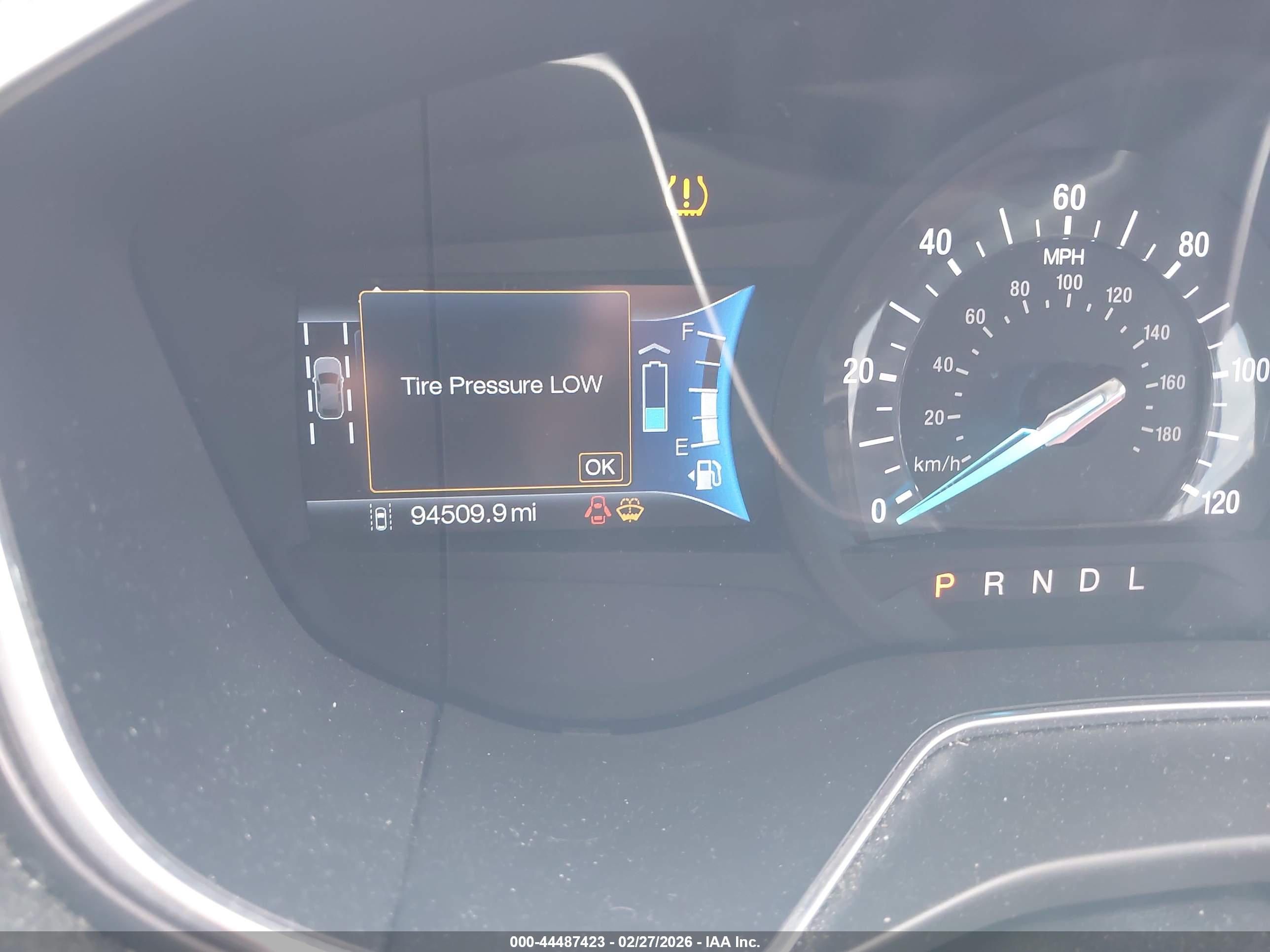 FORD FUSION image 7