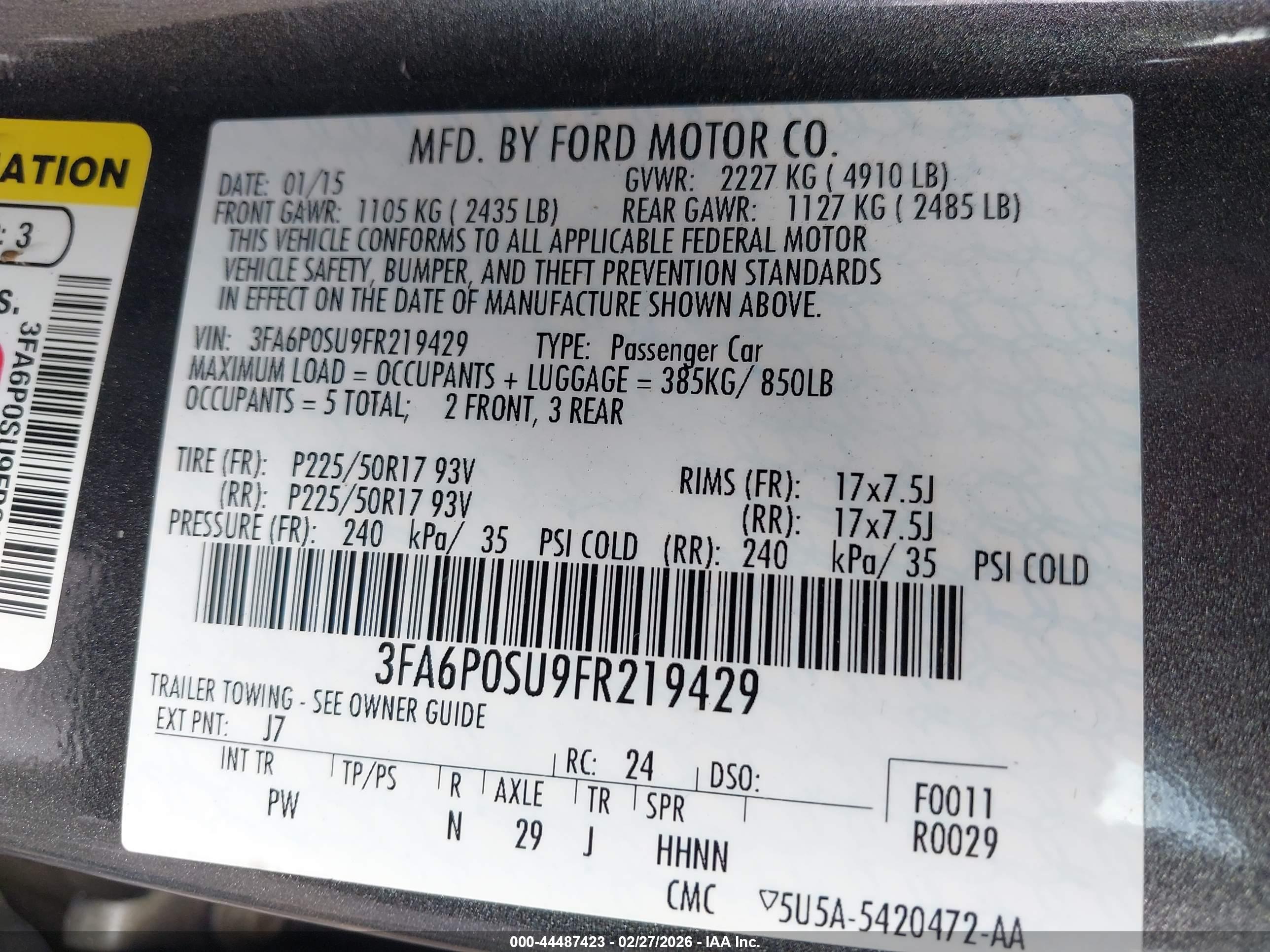 FORD FUSION image 9