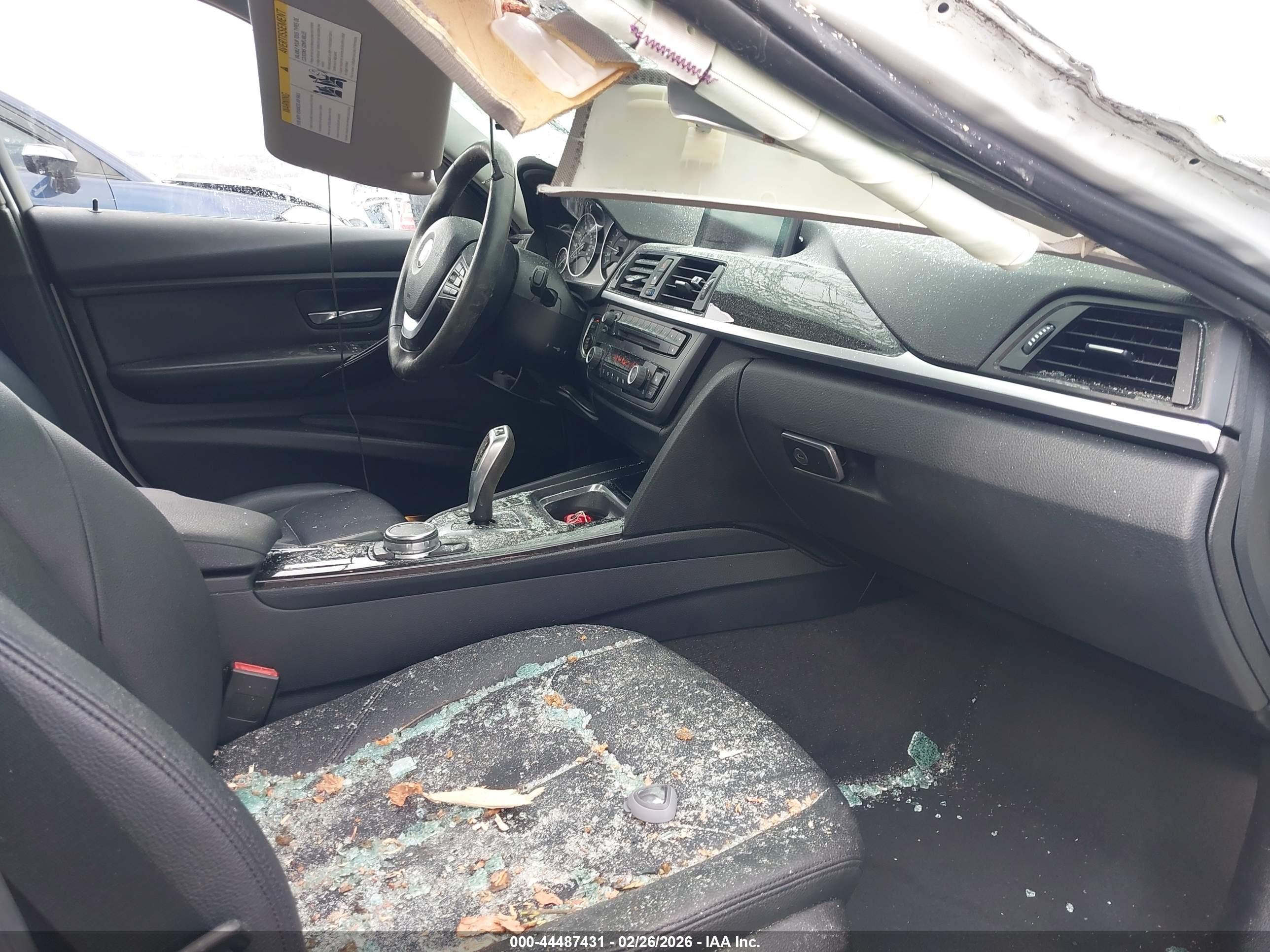 BMW 328I image 5
