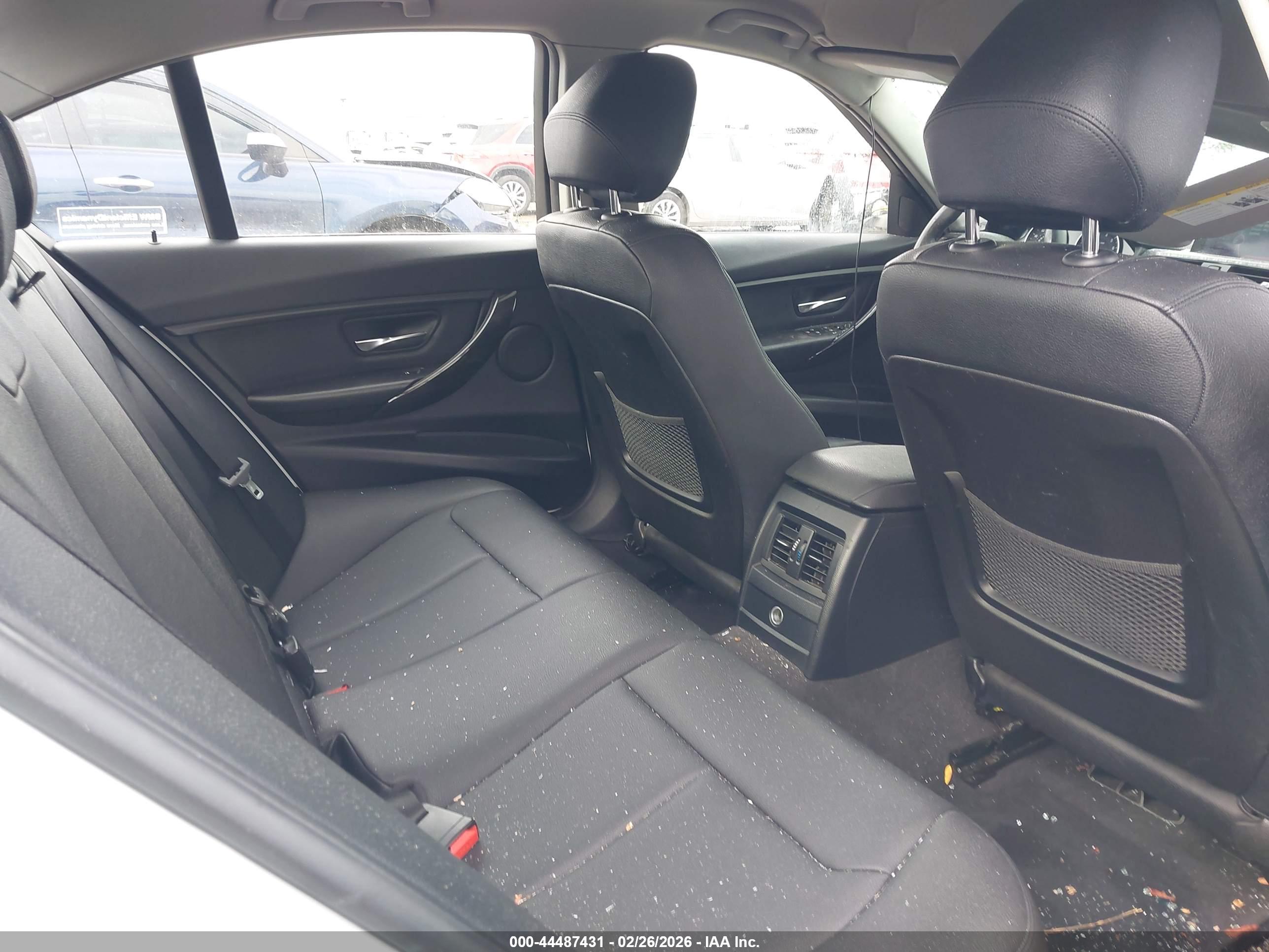 BMW 328I image 8