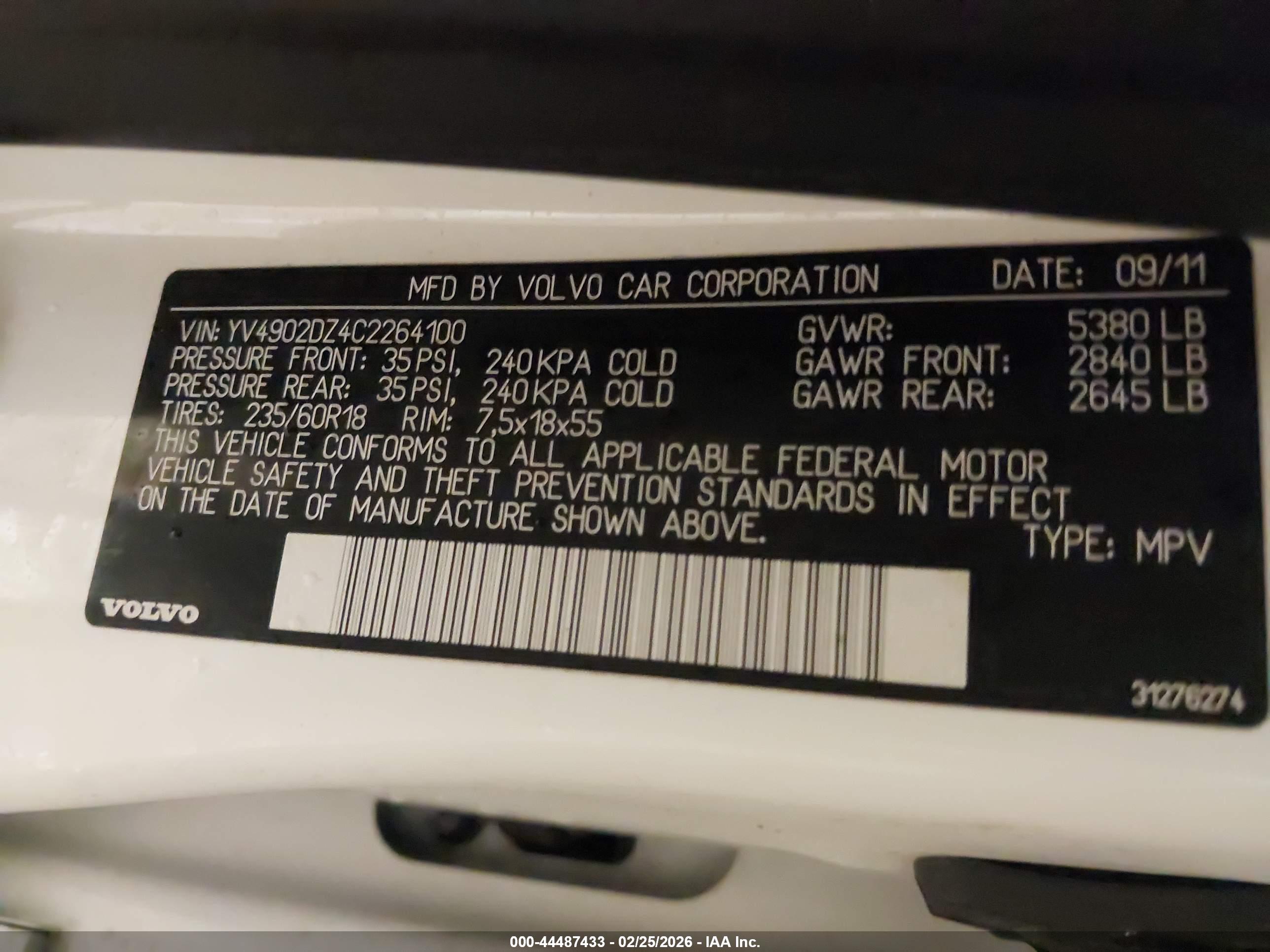 VOLVO XC60 image 9