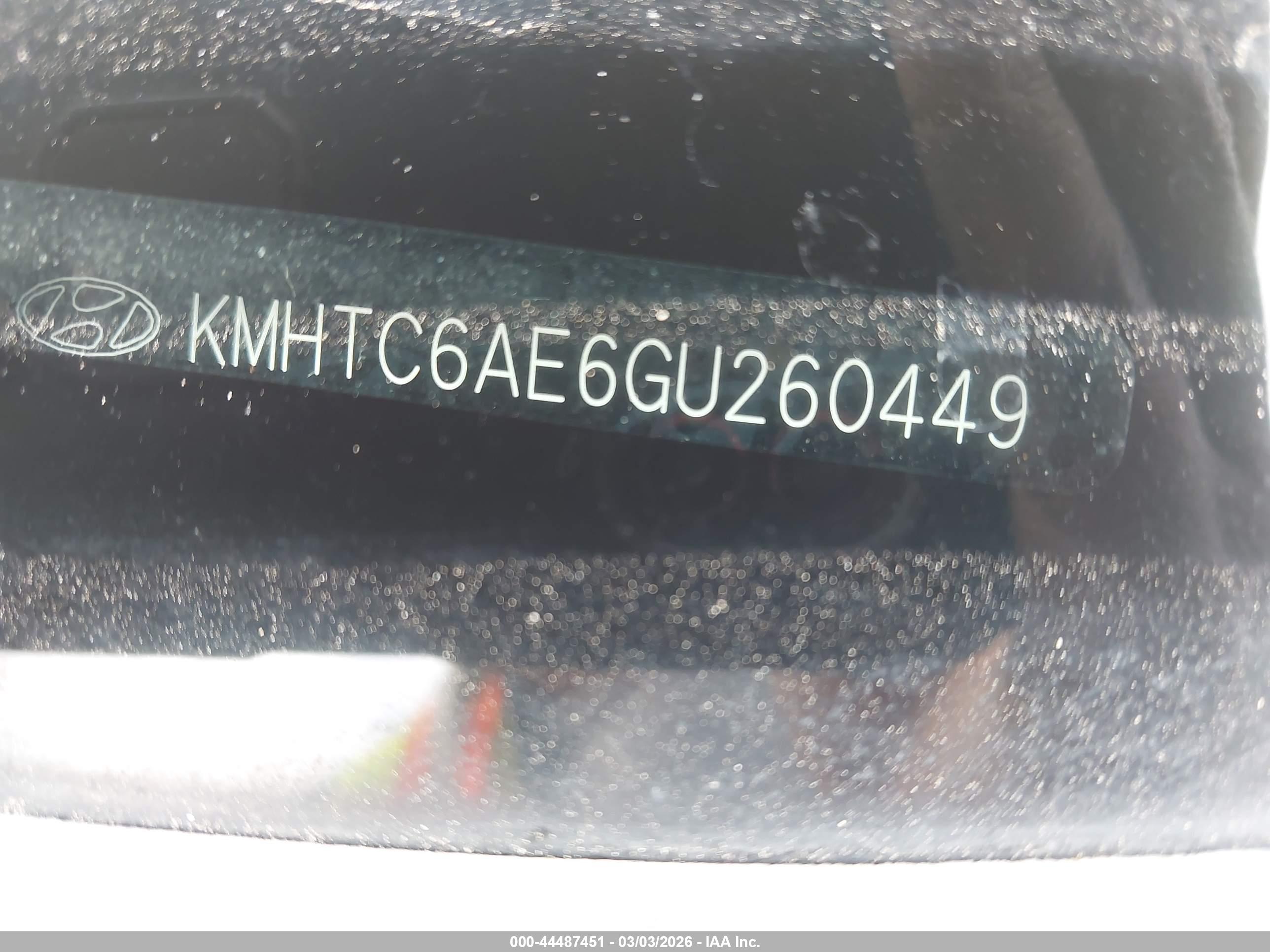 HYUNDAI VELOSTER image 9