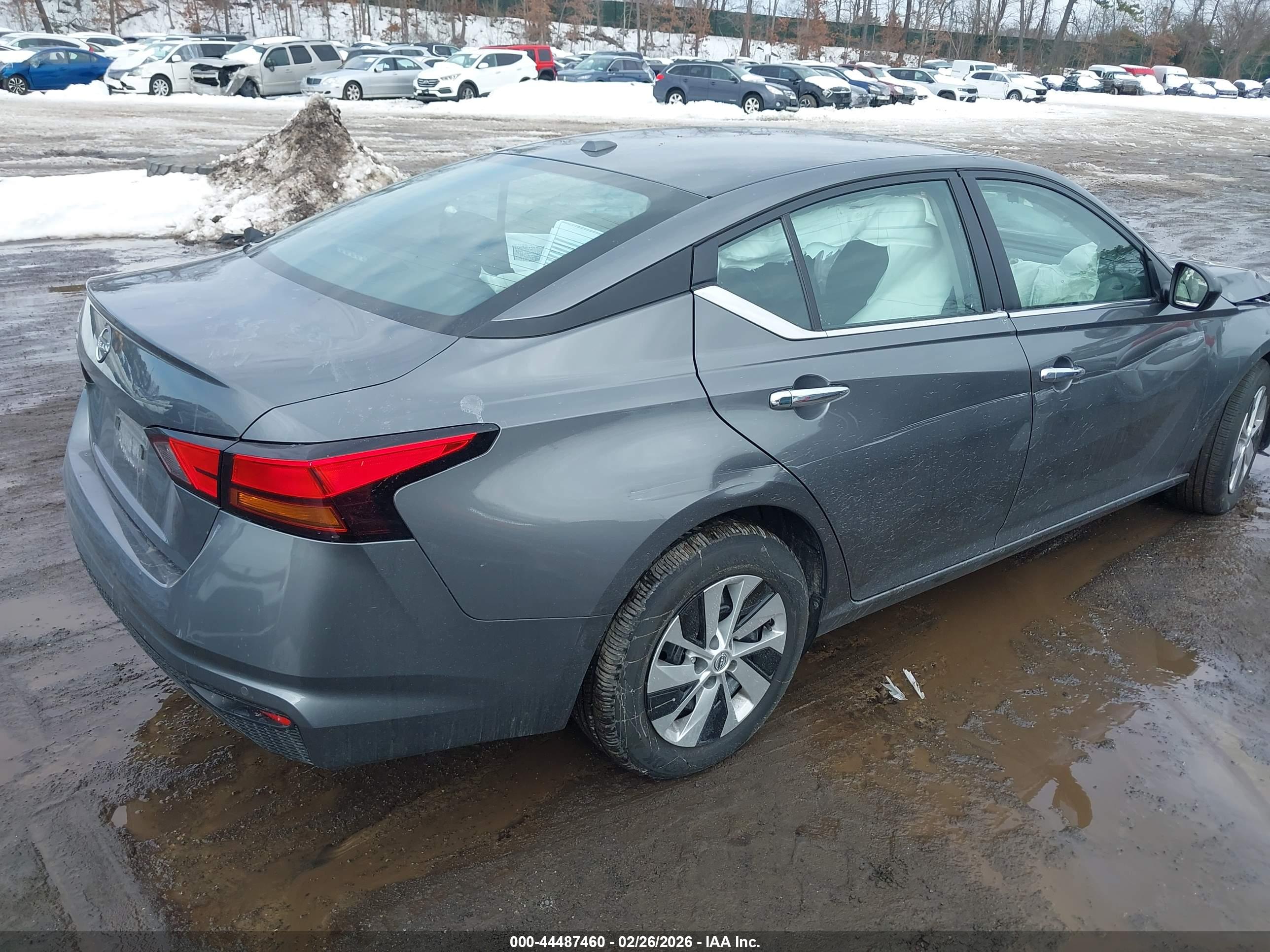 NISSAN ALTIMA image 4