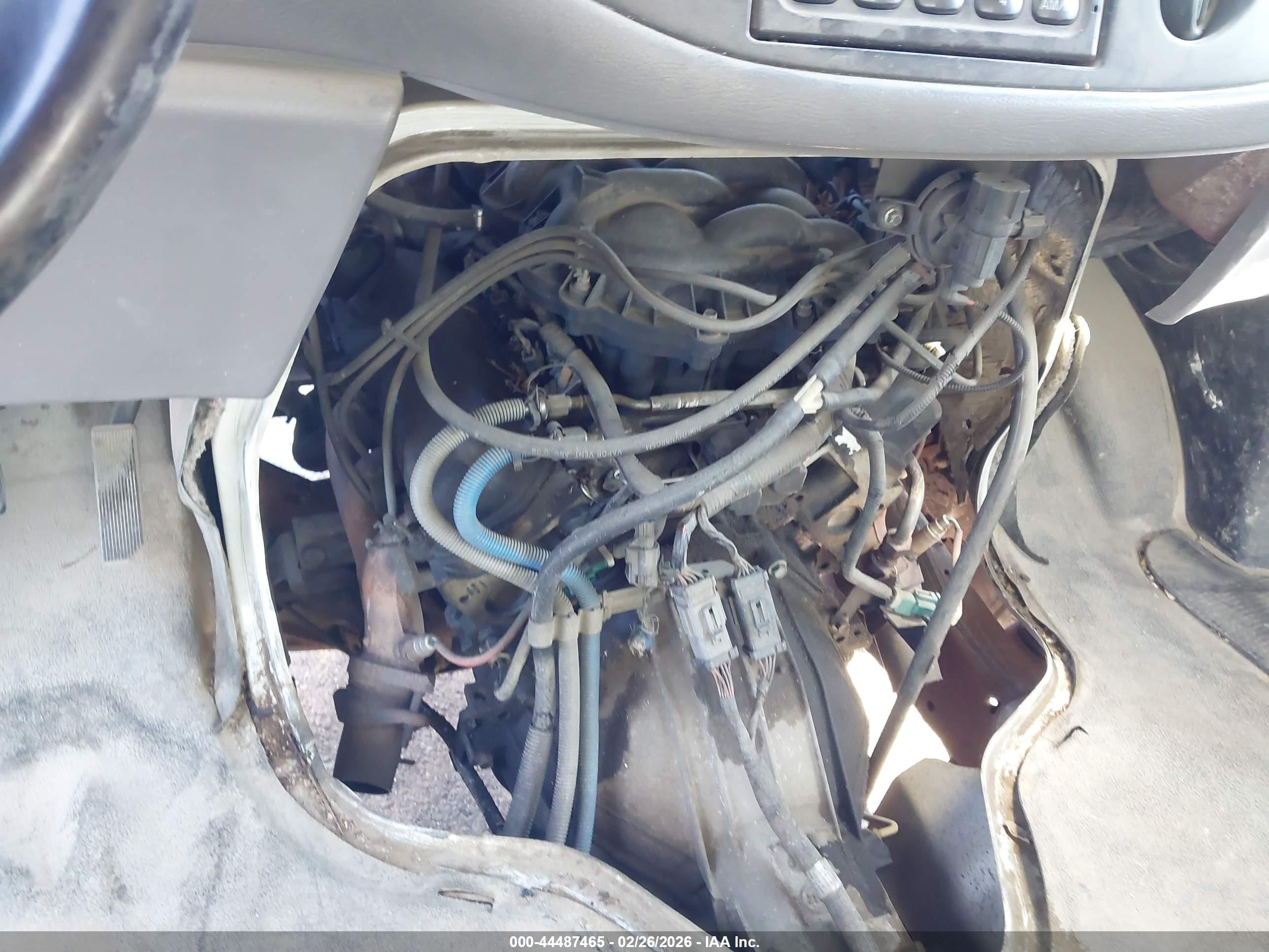 FORD E-150 image 6