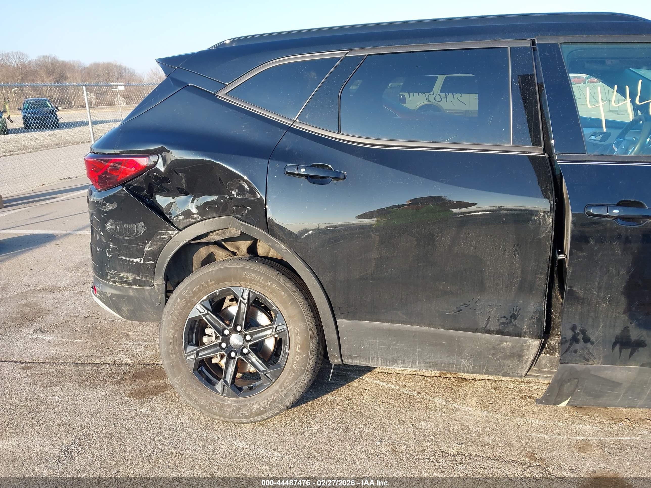 CHEVROLET BLAZER image 6