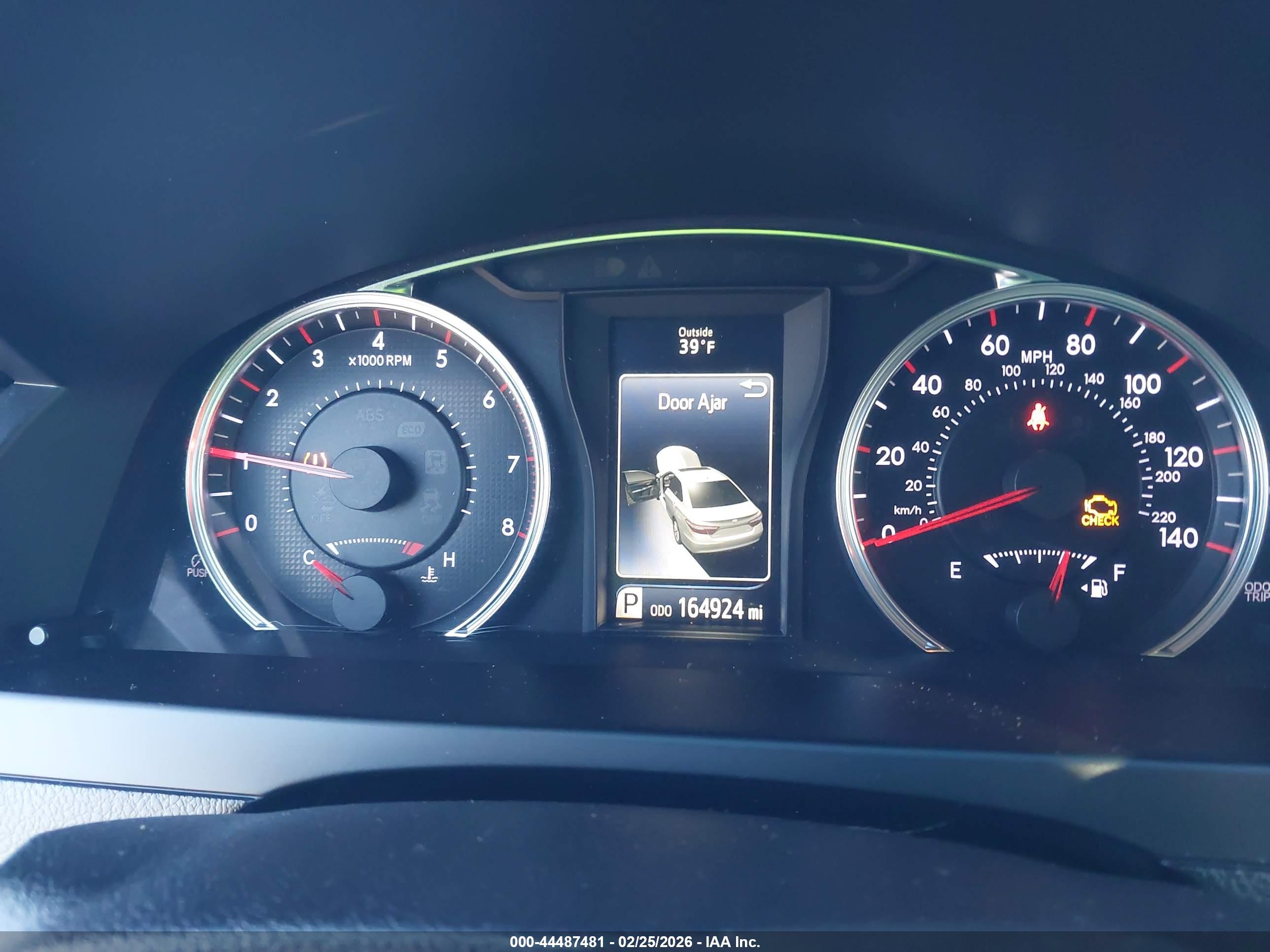 TOYOTA CAMRY image 7