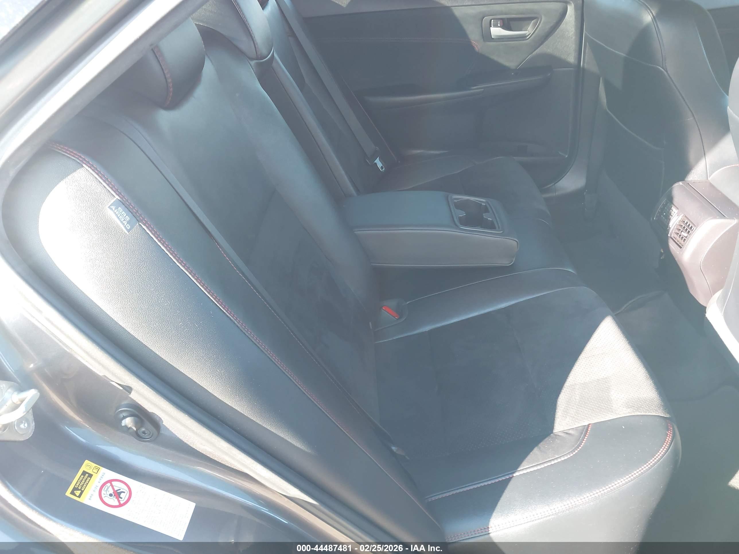 TOYOTA CAMRY image 8