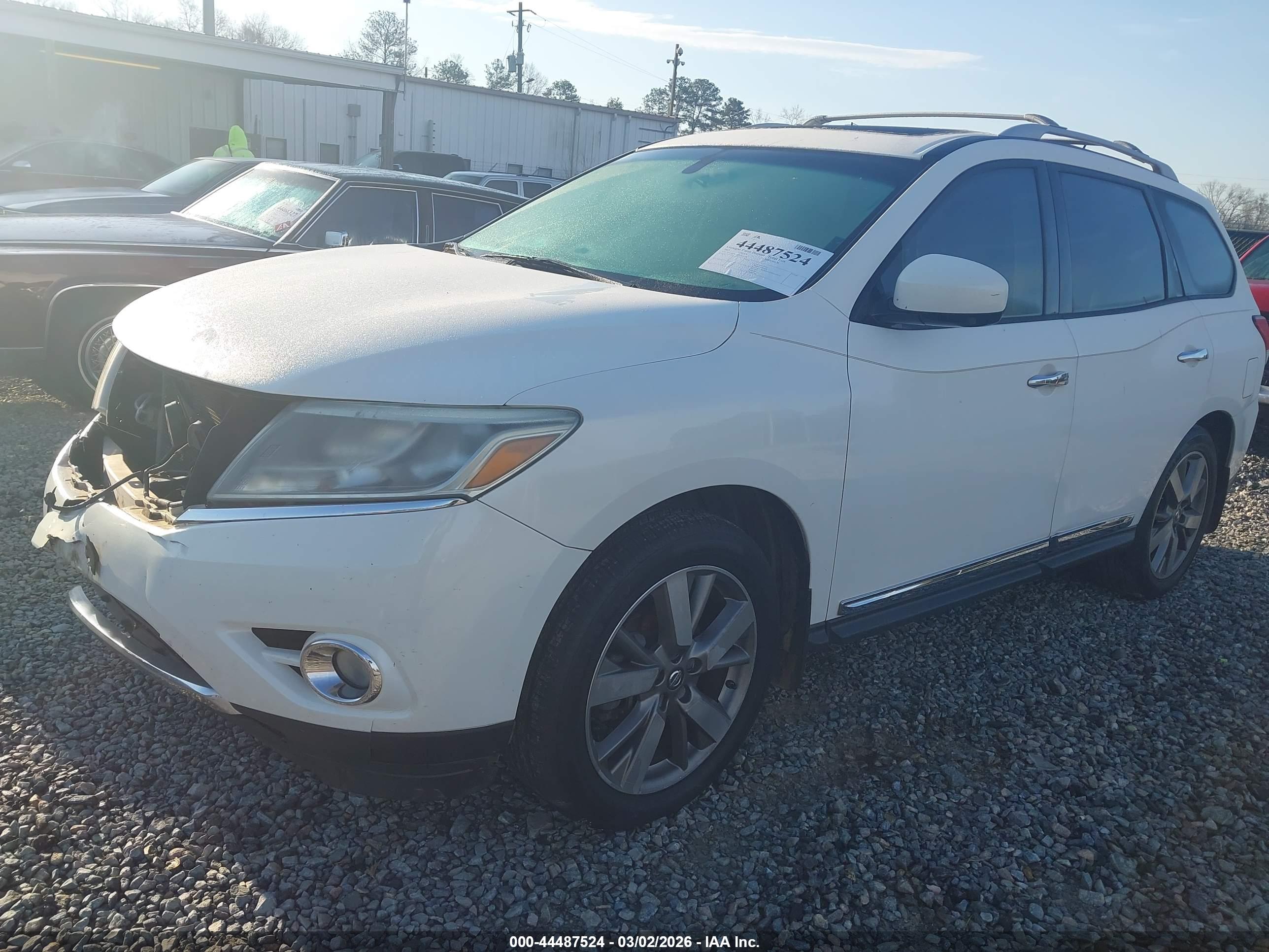 NISSAN PATHFINDER image 2