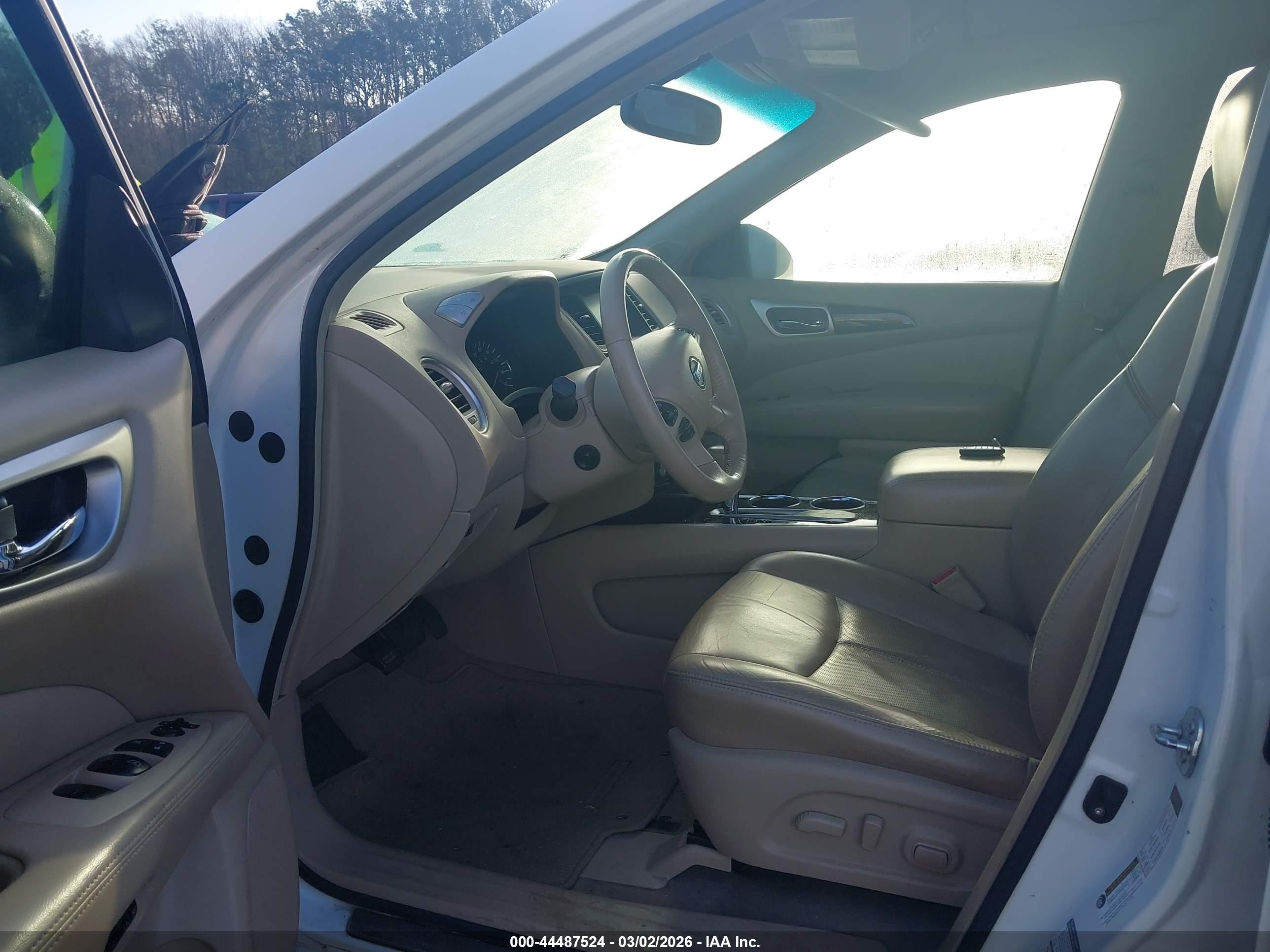 NISSAN PATHFINDER image 5