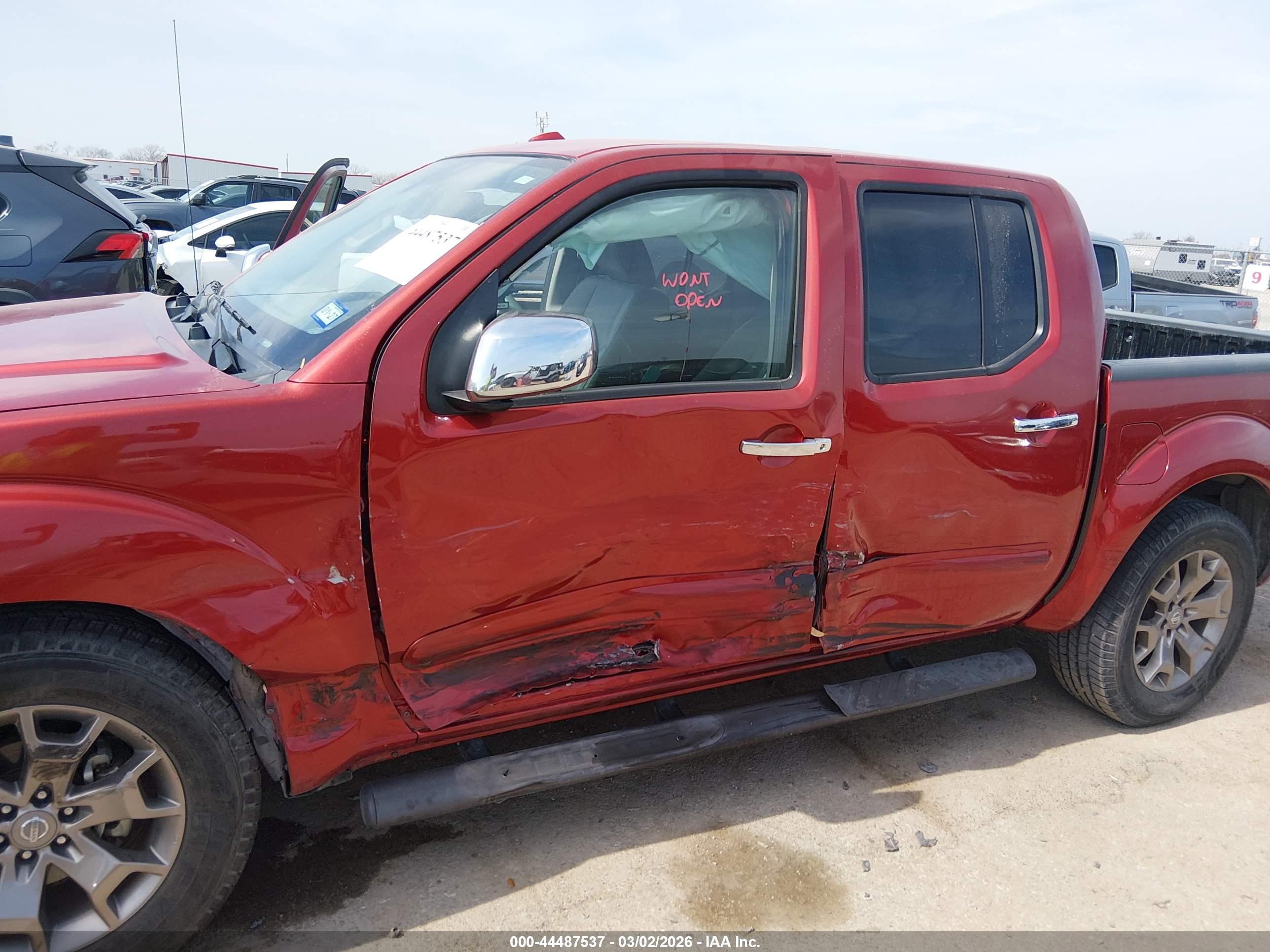 NISSAN FRONTIER image 6