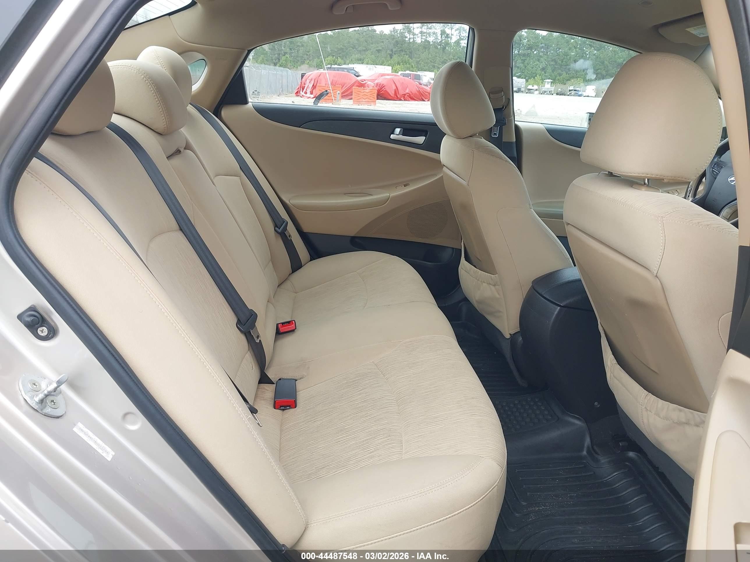 HYUNDAI SONATA image 8