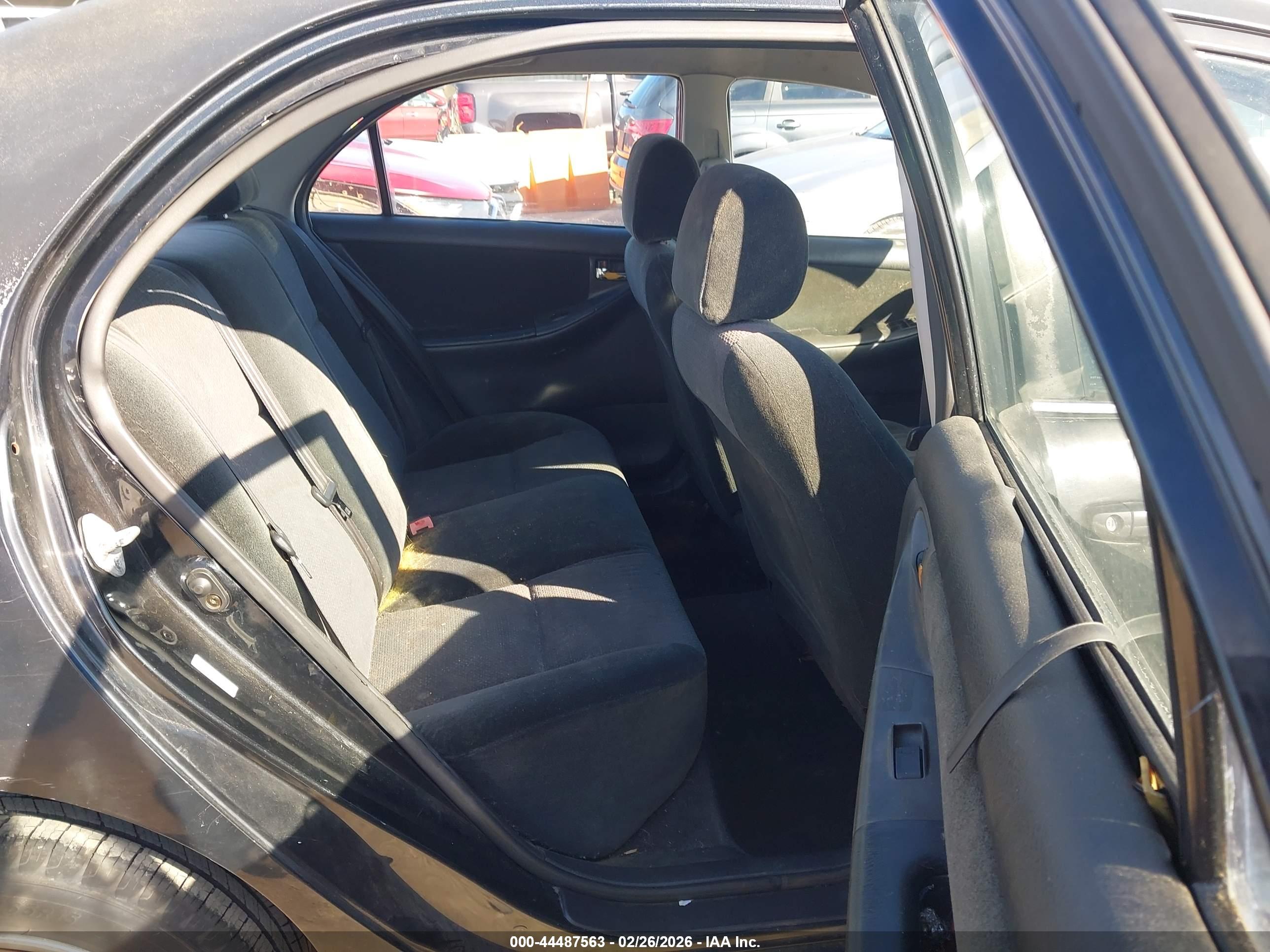 TOYOTA COROLLA image 8