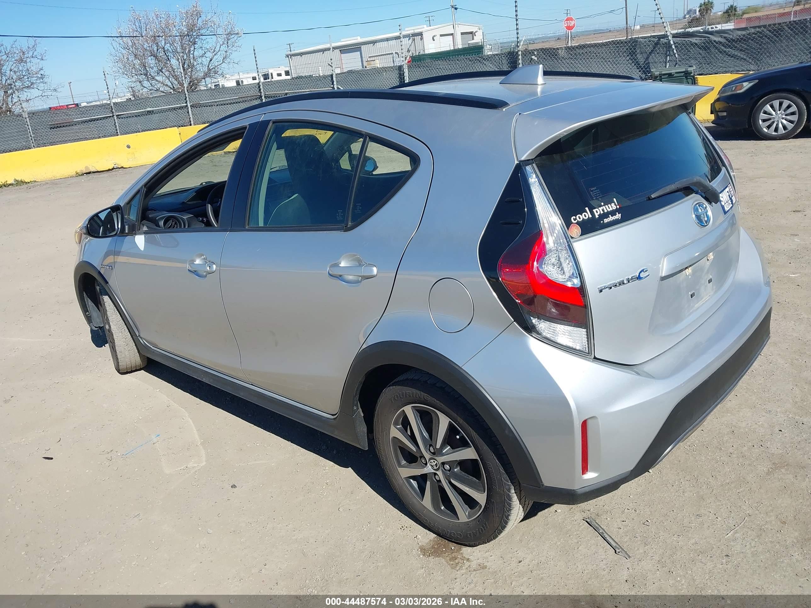 TOYOTA PRIUS image 3