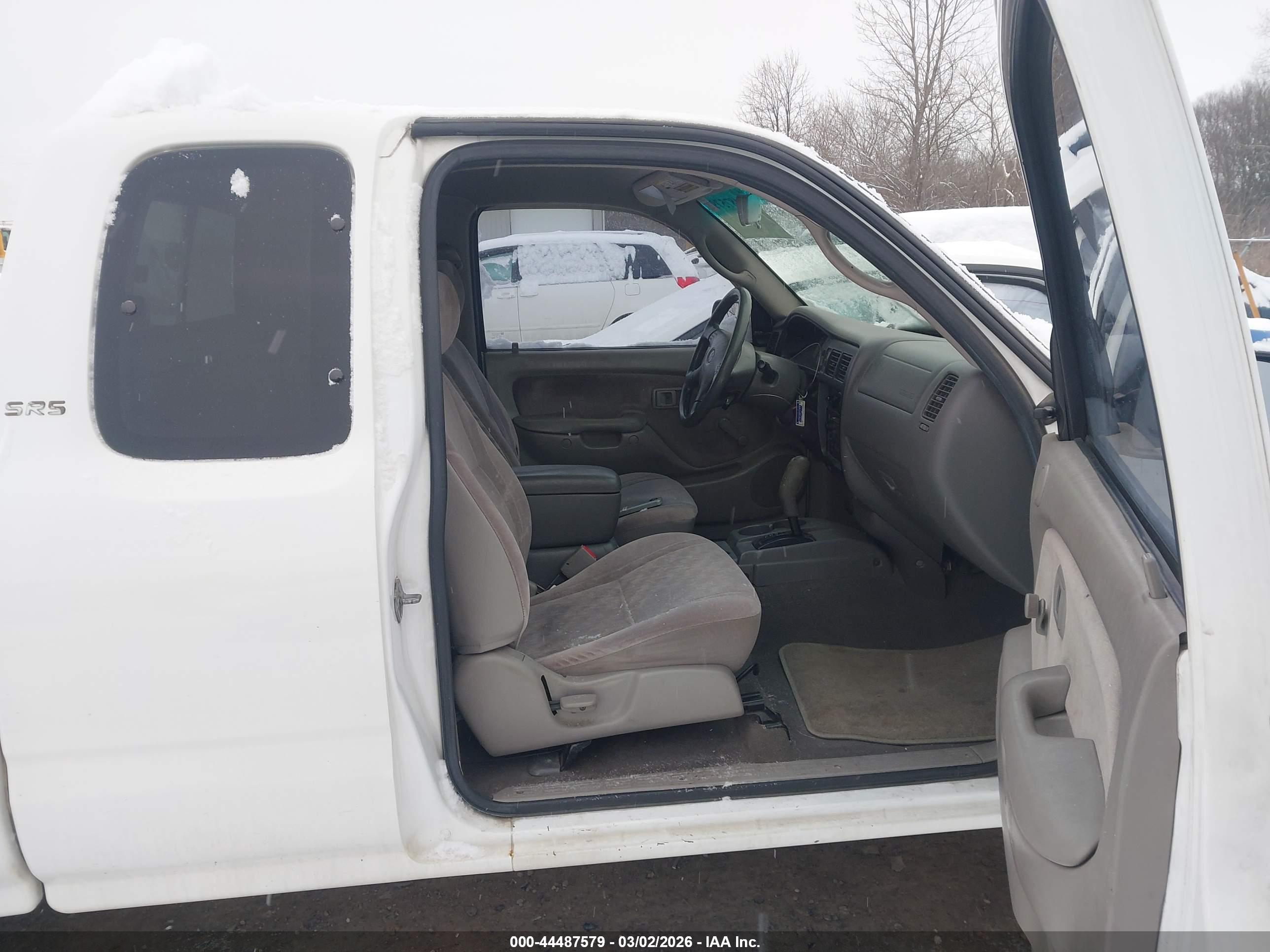 TOYOTA TACOMA image 5