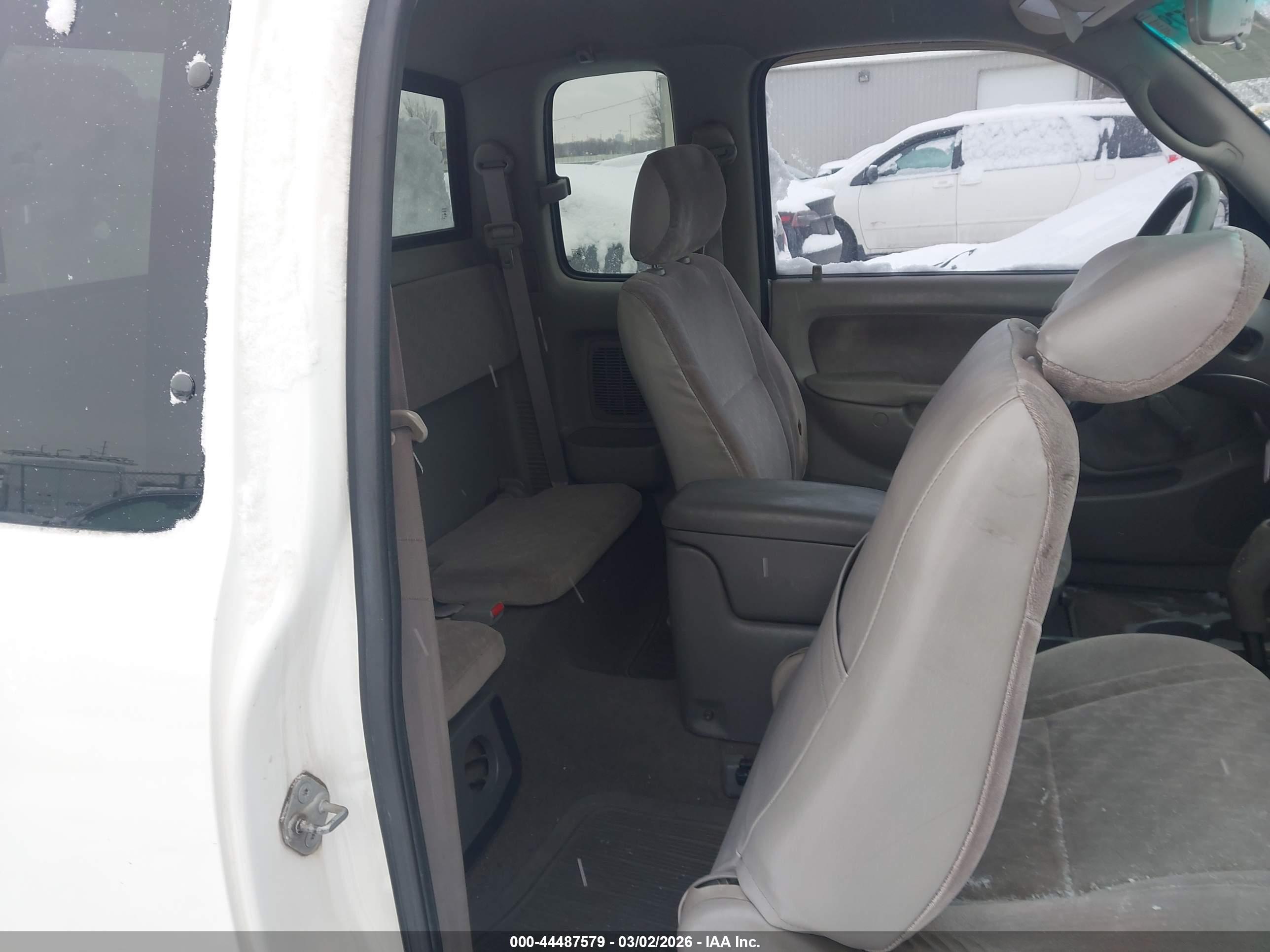 TOYOTA TACOMA image 8