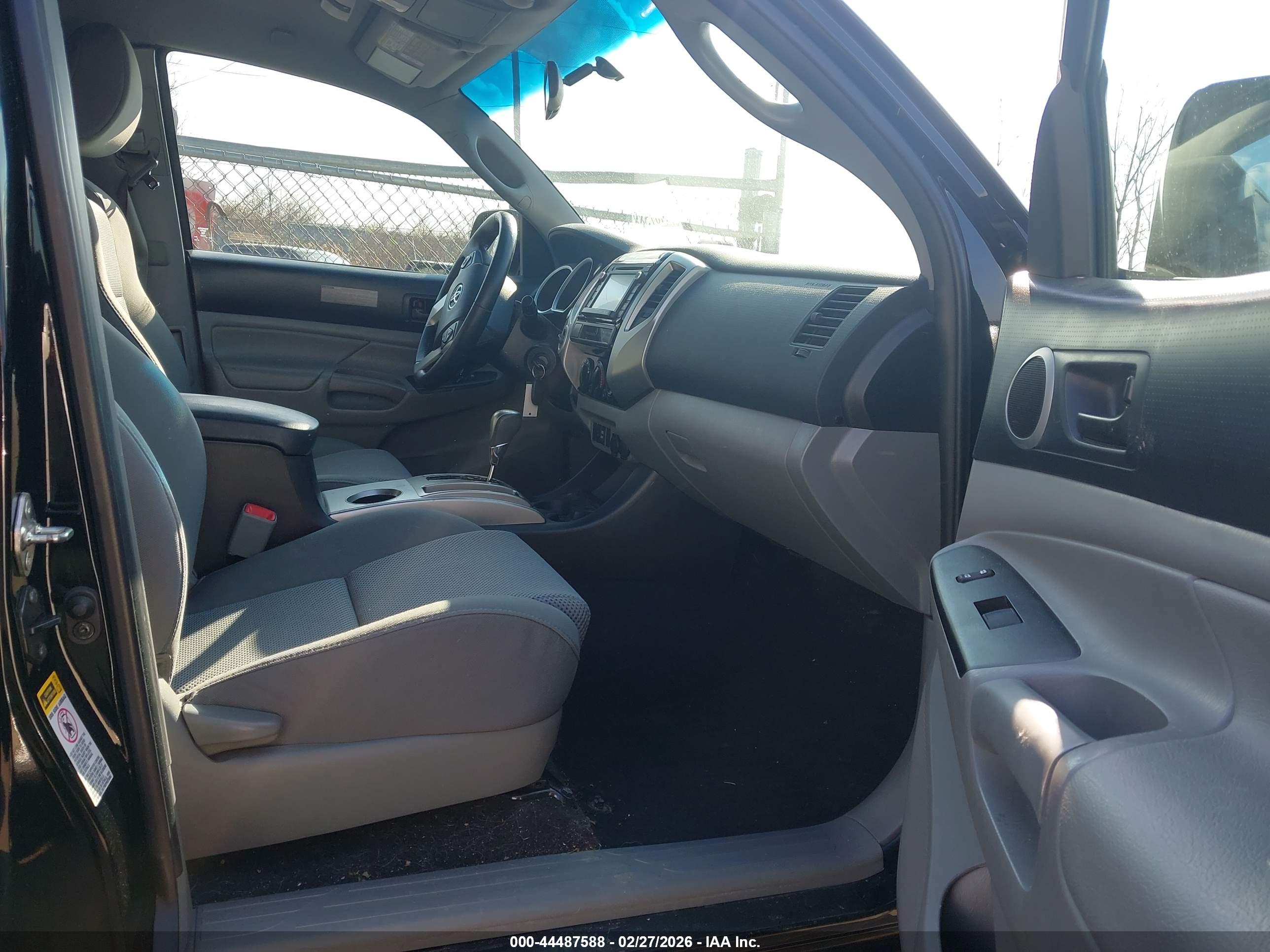 TOYOTA TACOMA image 5