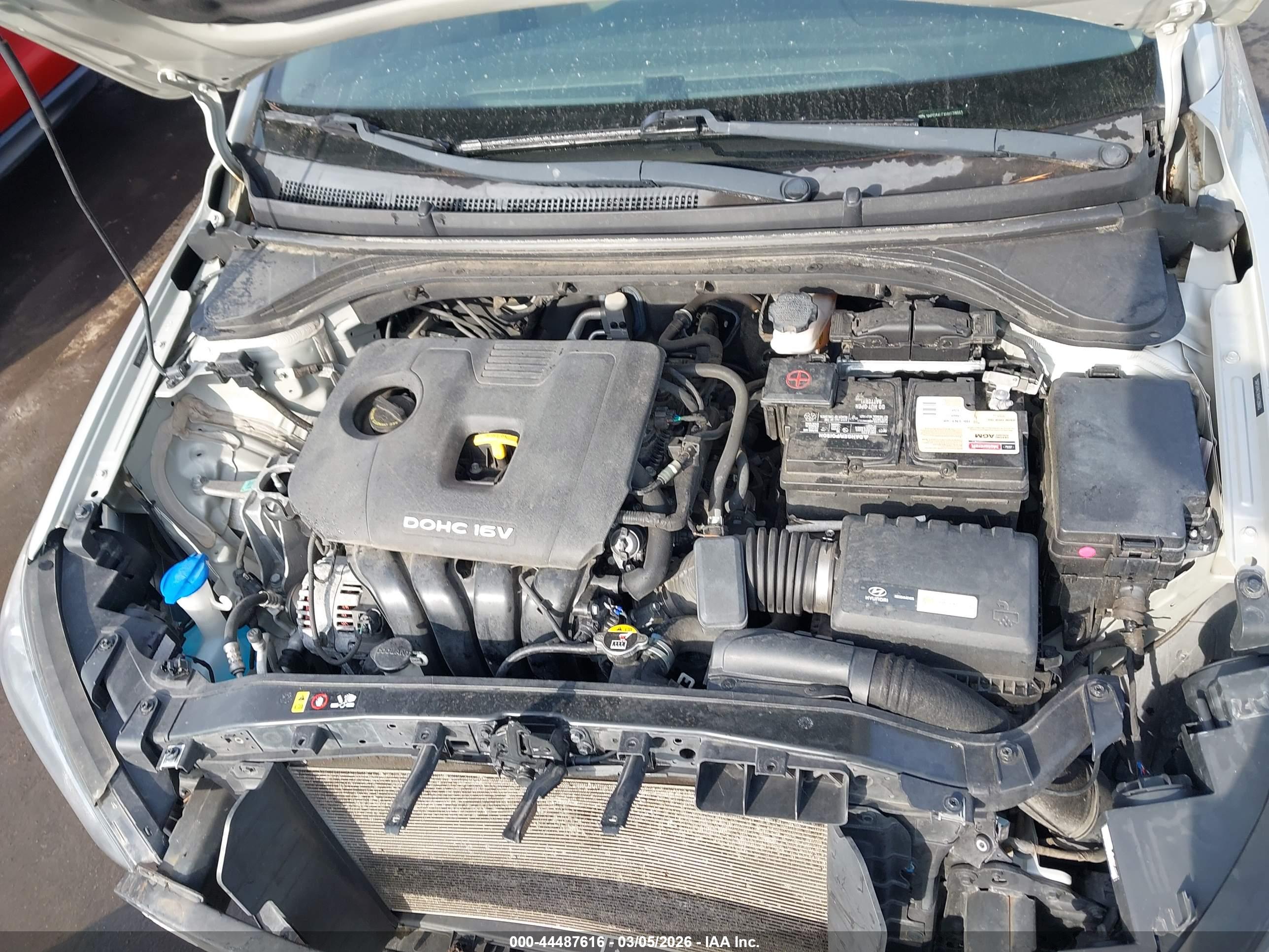 HYUNDAI ELANTRA image 10