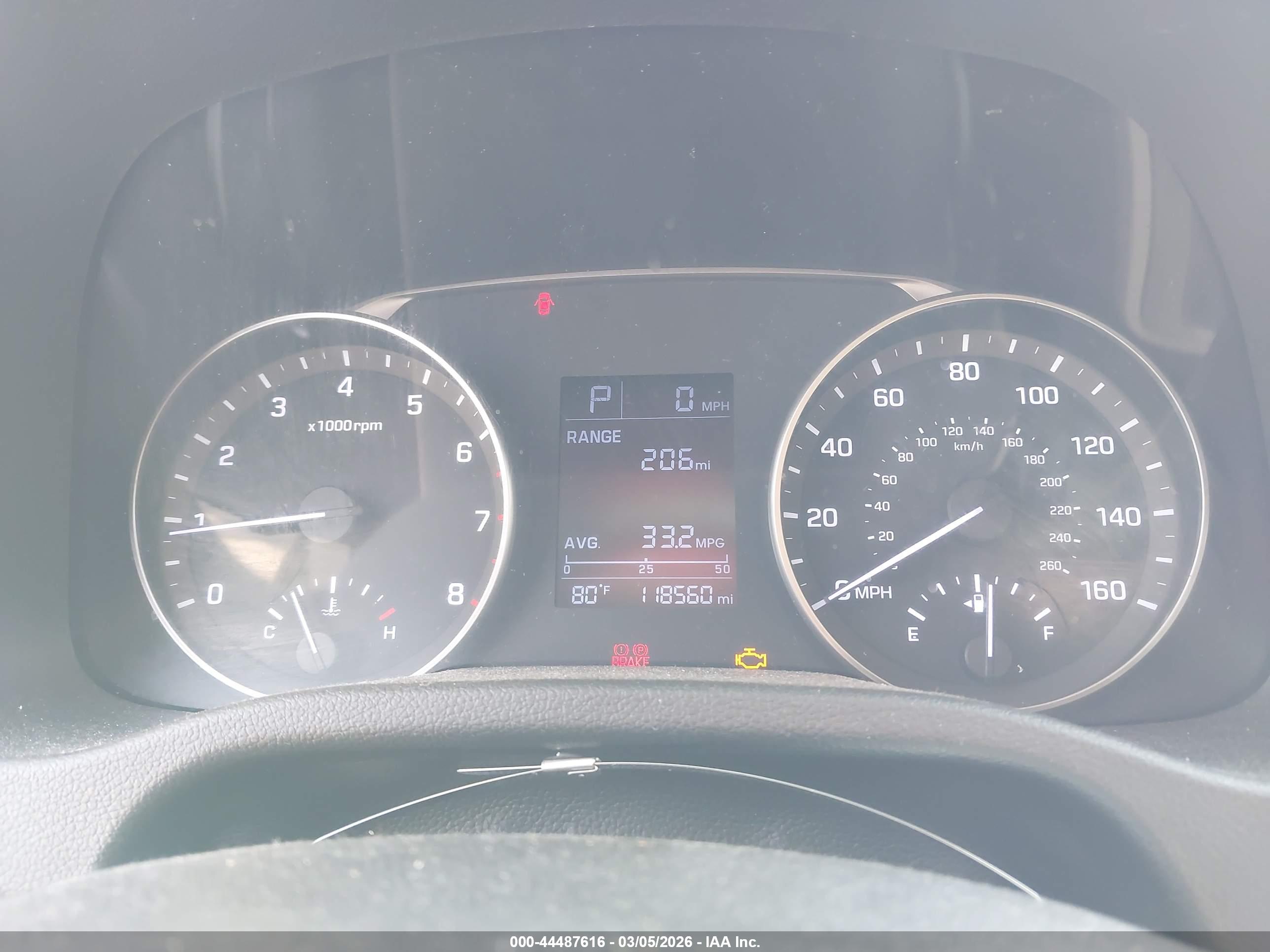HYUNDAI ELANTRA image 7