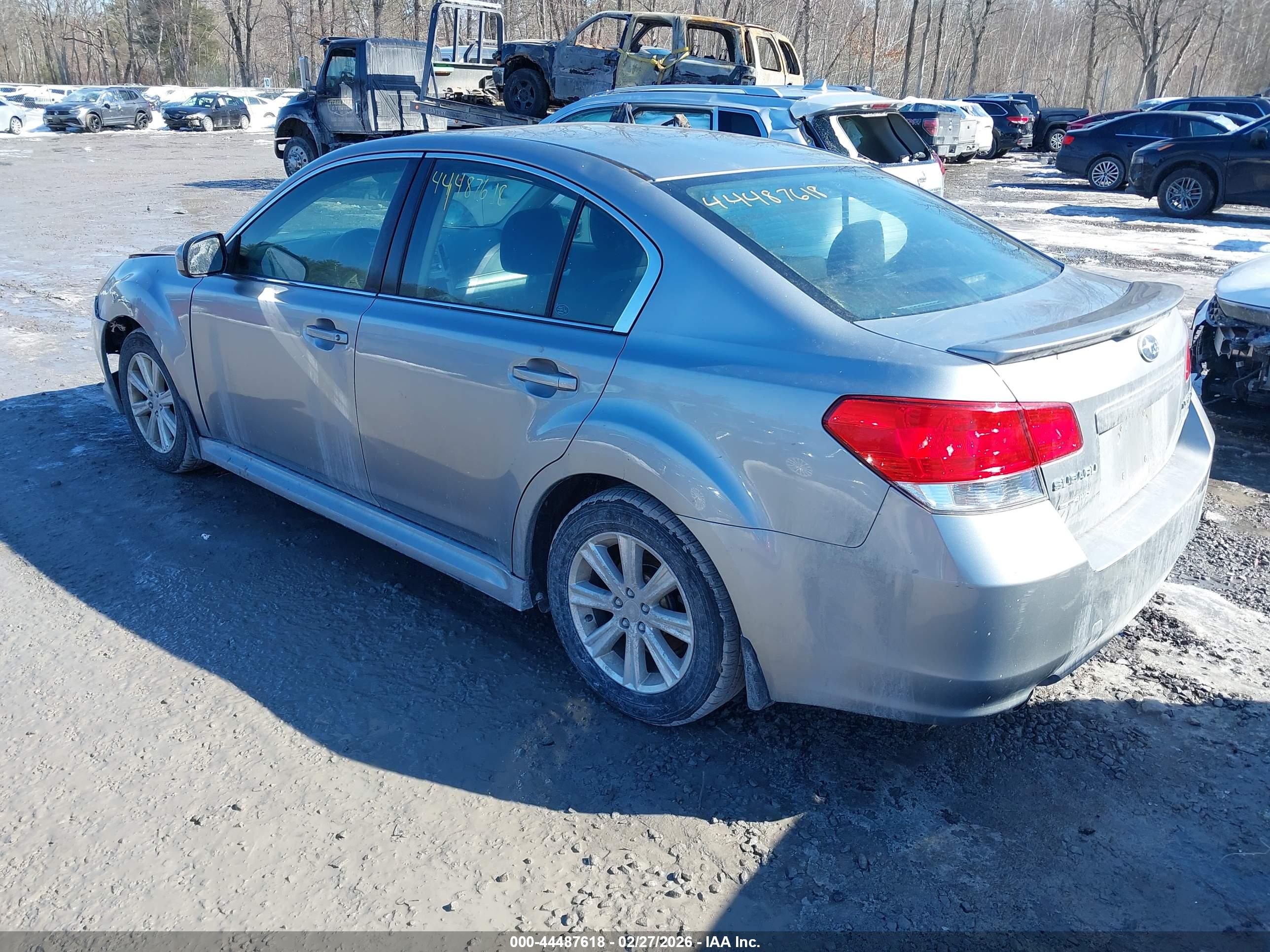 SUBARU LEGACY image 3