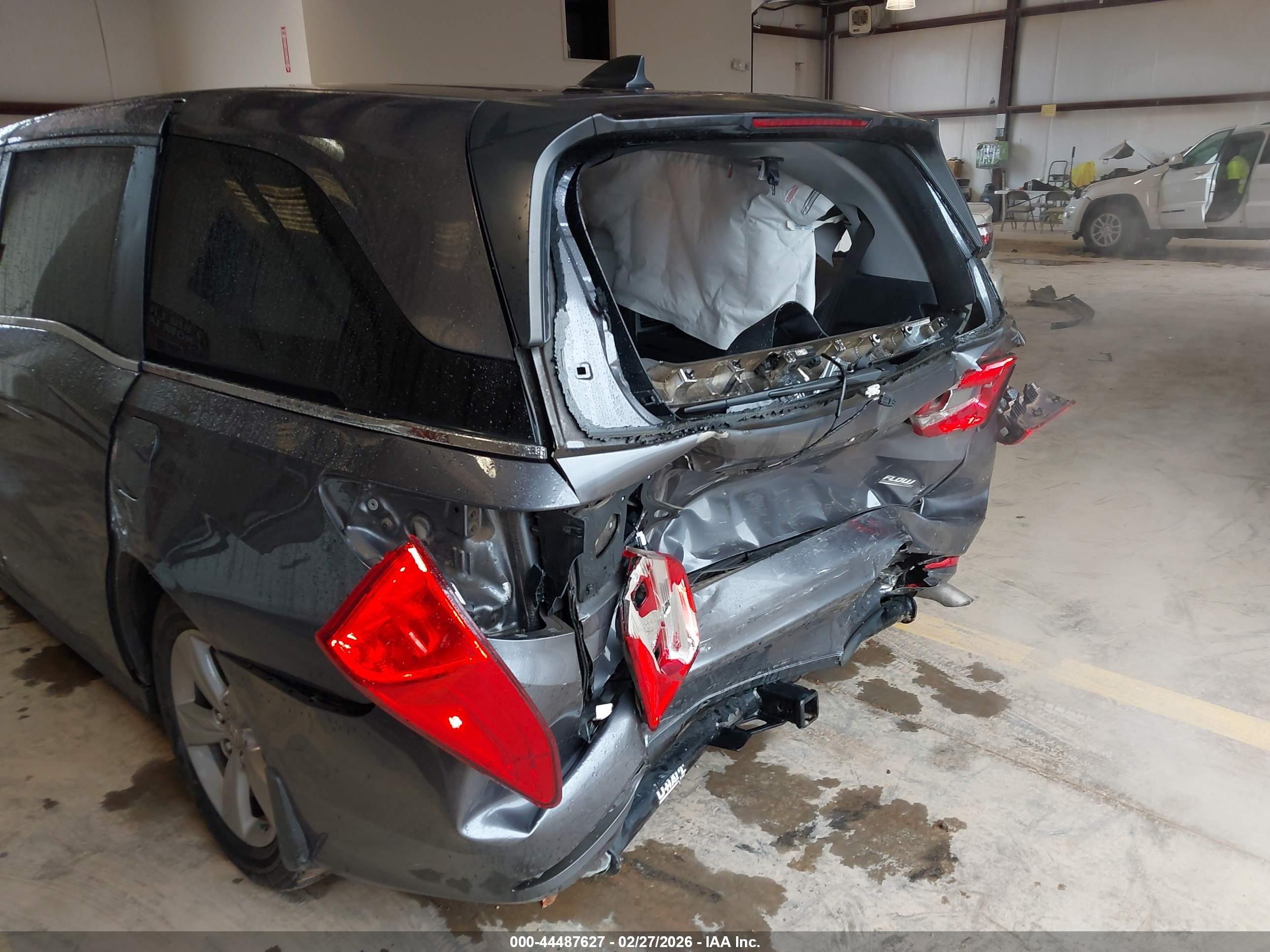 HONDA ODYSSEY image 6