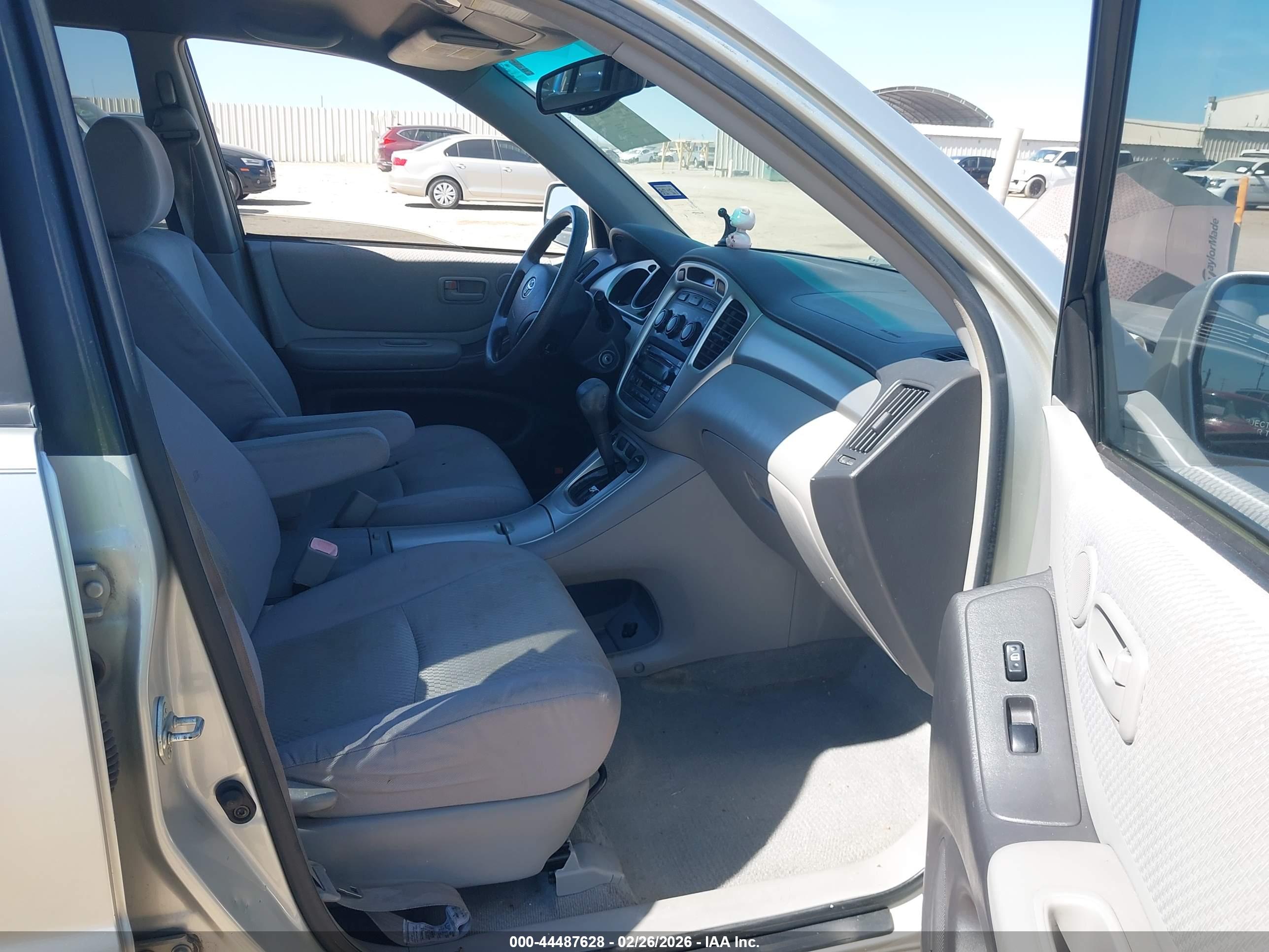 TOYOTA HIGHLANDER image 5