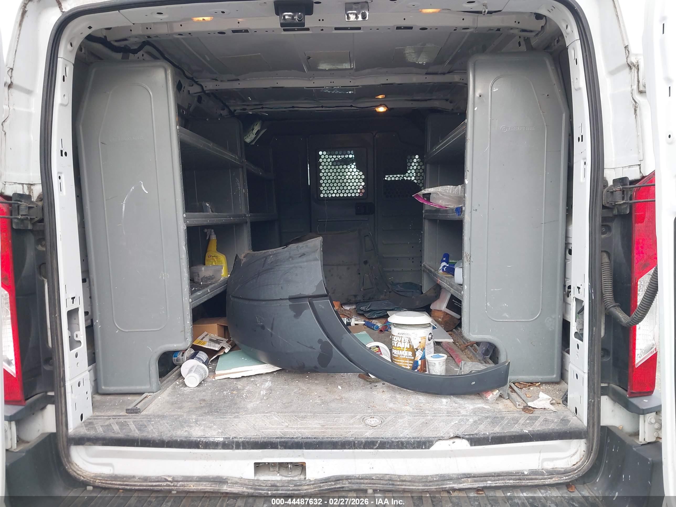 FORD TRANSIT-250 image 8