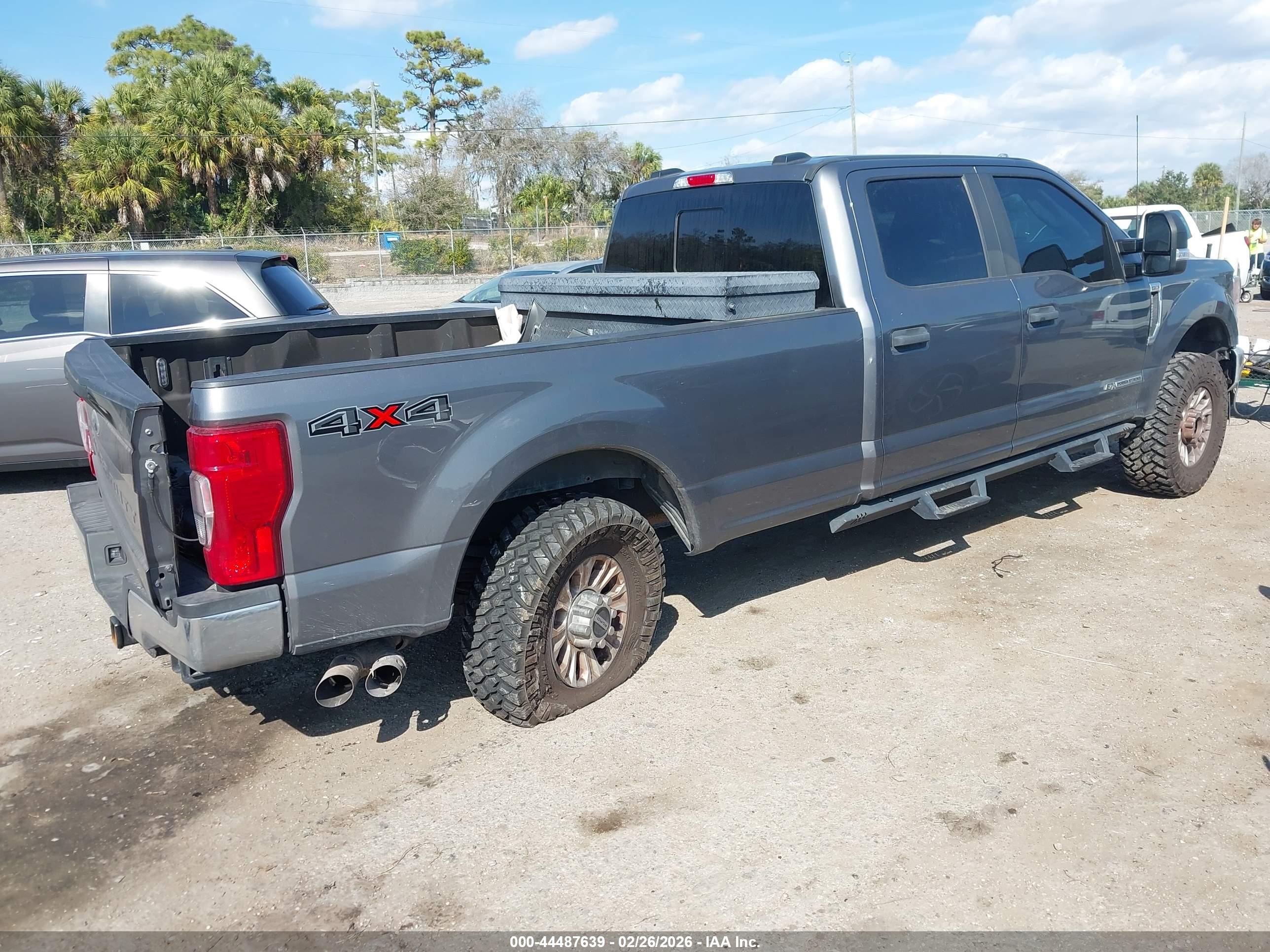 FORD F-350 image 4