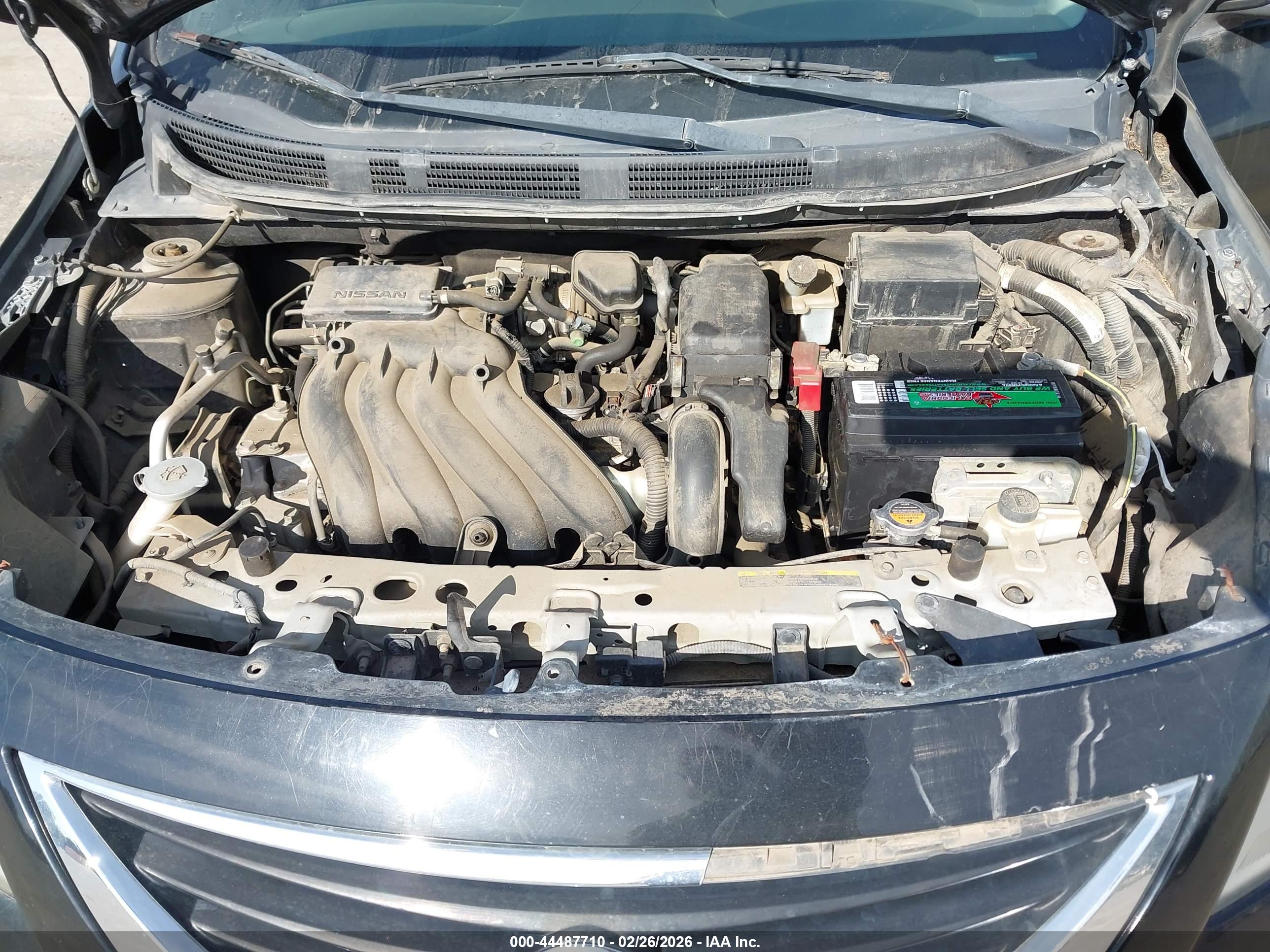 NISSAN VERSA image 10