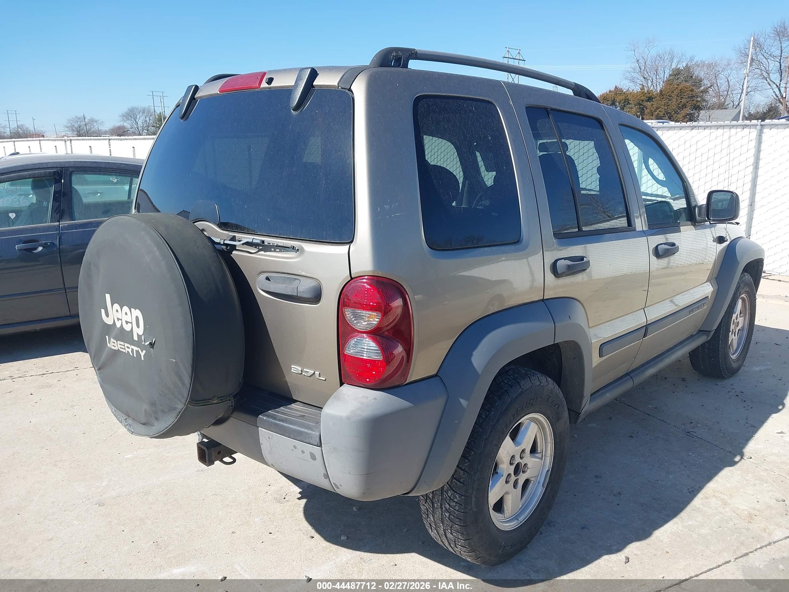 JEEP LIBERTY image 4