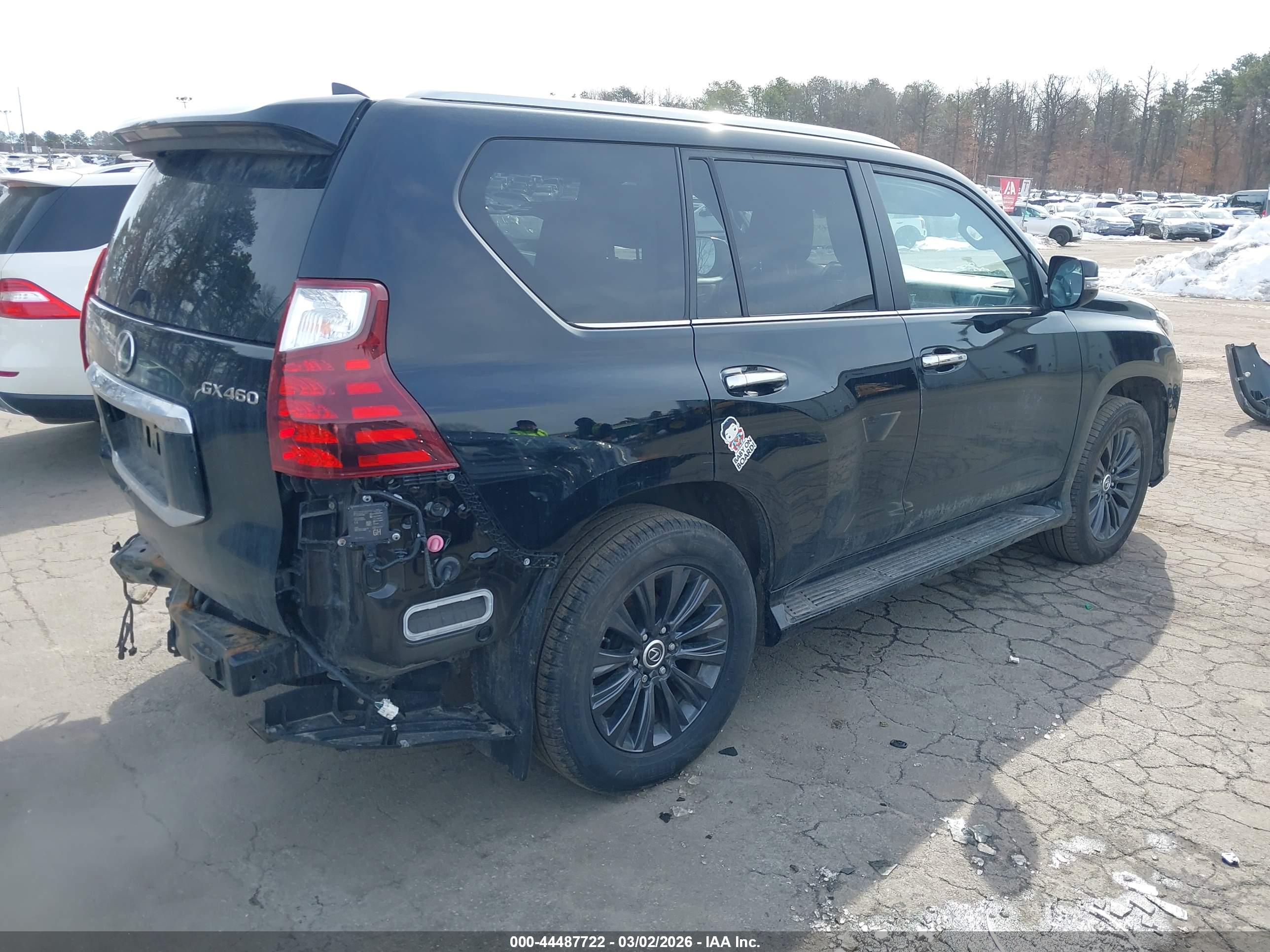 LEXUS GX image 4