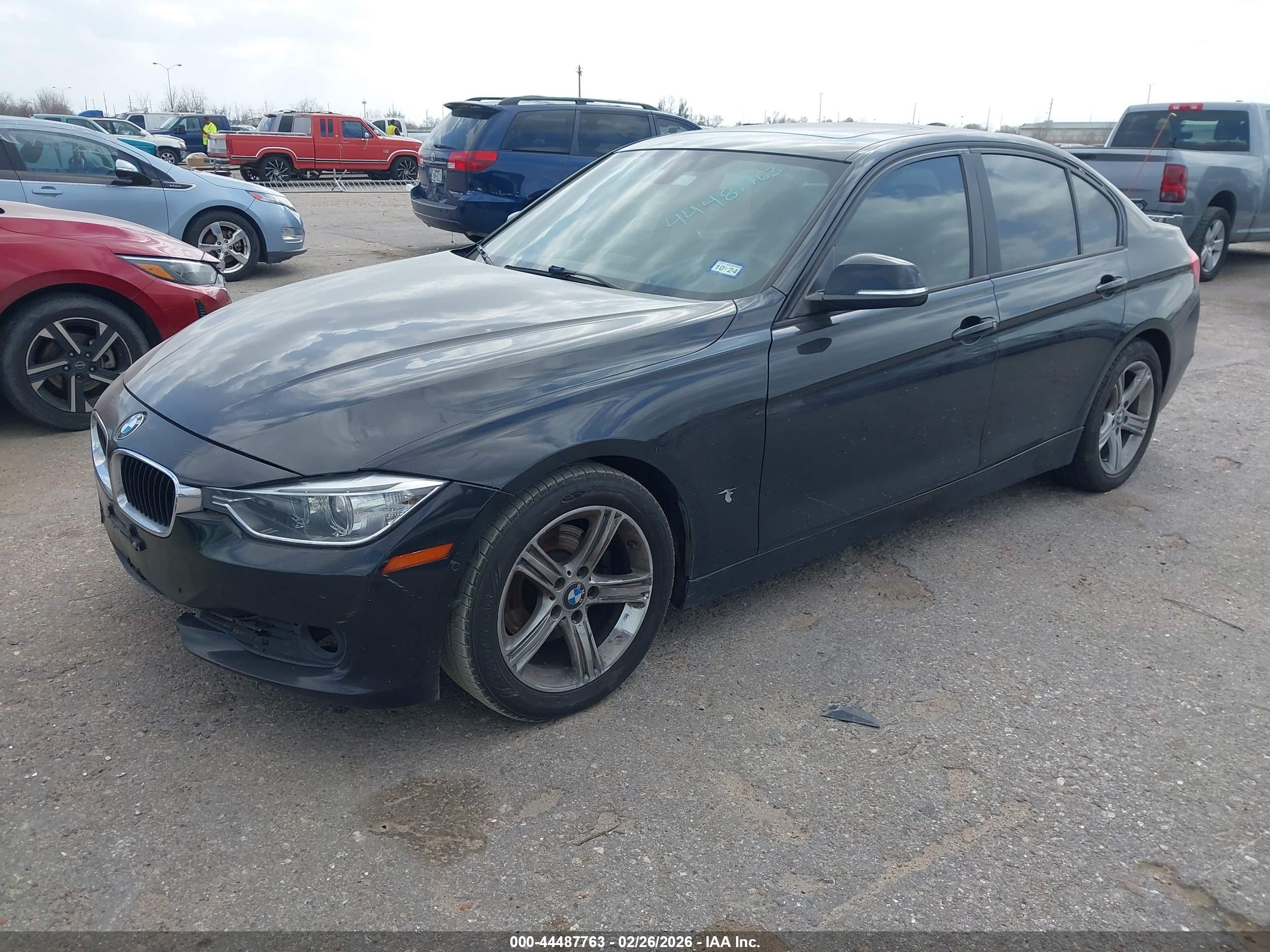 BMW 328I image 2